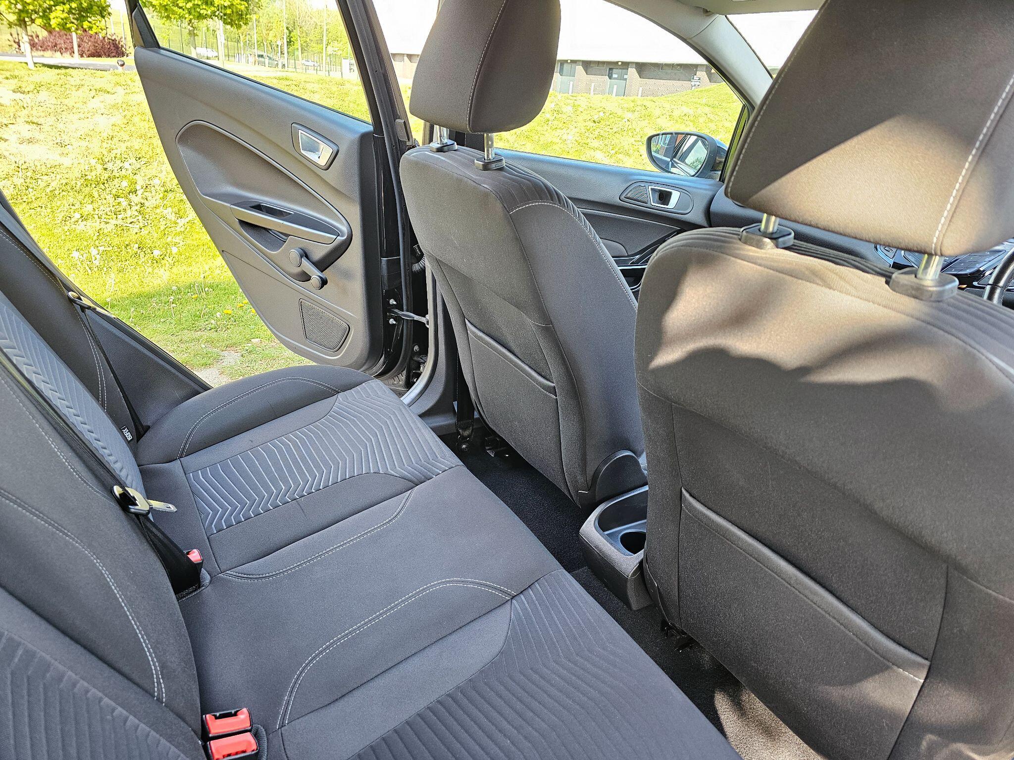 Ford Fiesta - Image 11
