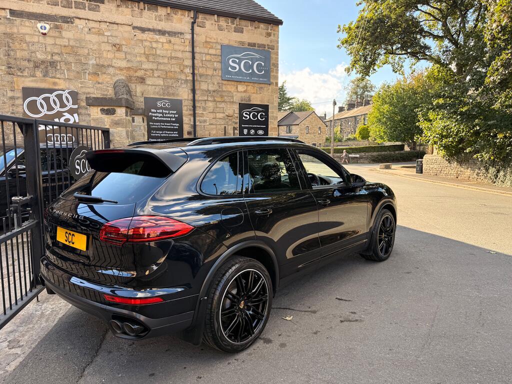 Porsche Cayenne - Image 9