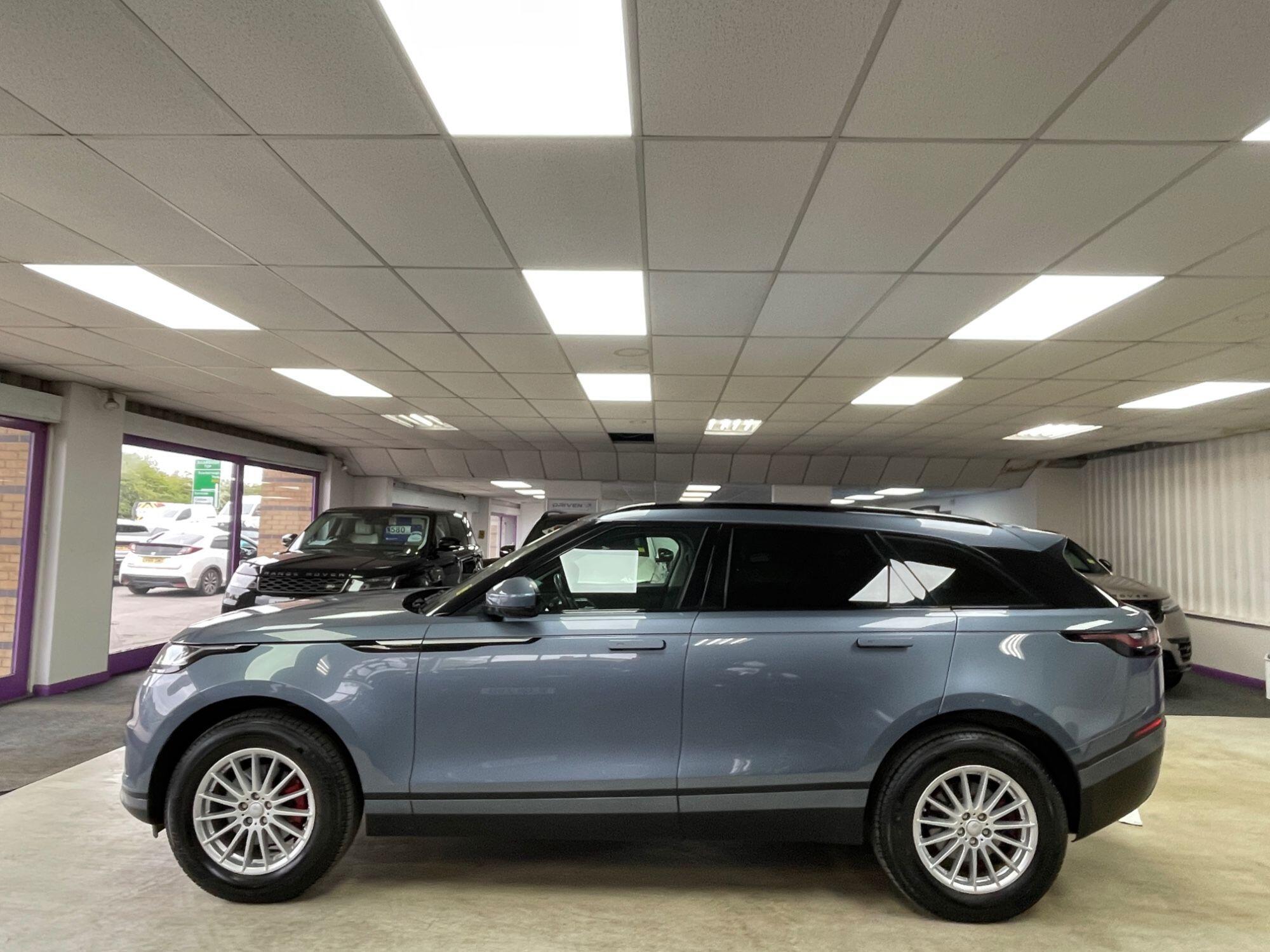 Land Rover Range Rover Velar - Image 13