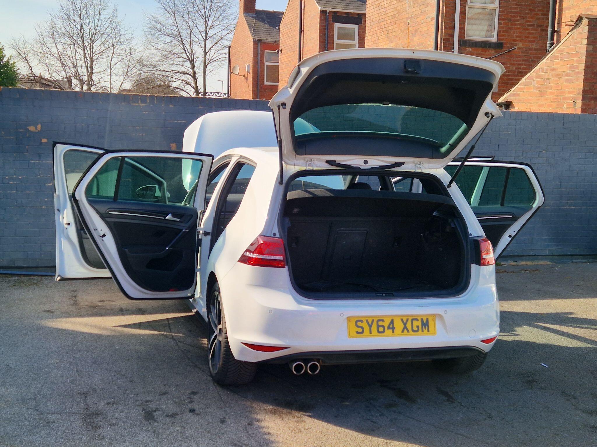 Volkswagen Golf - Image 13