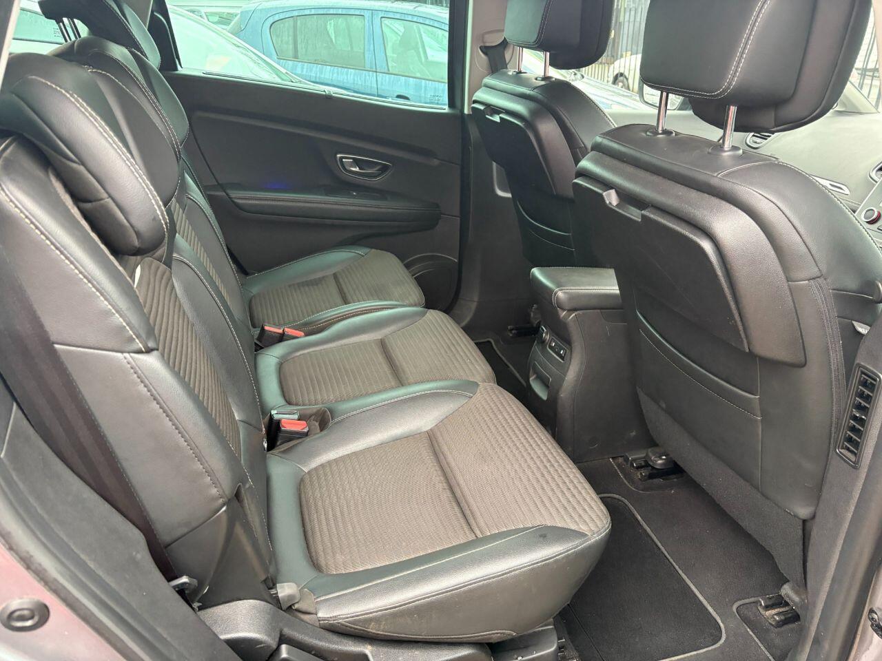 Renault Grand Scenic - Image 20