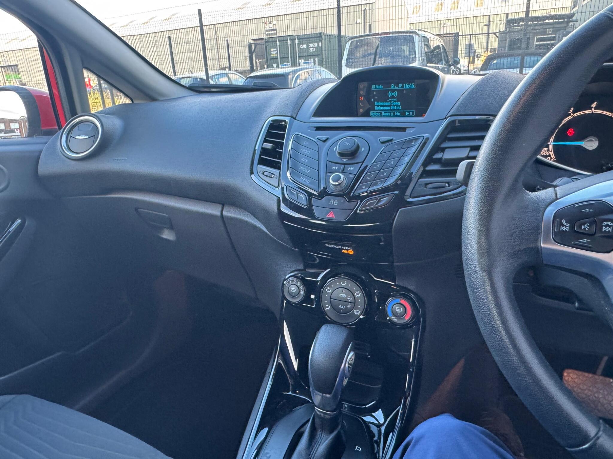 Ford Fiesta - Image 16