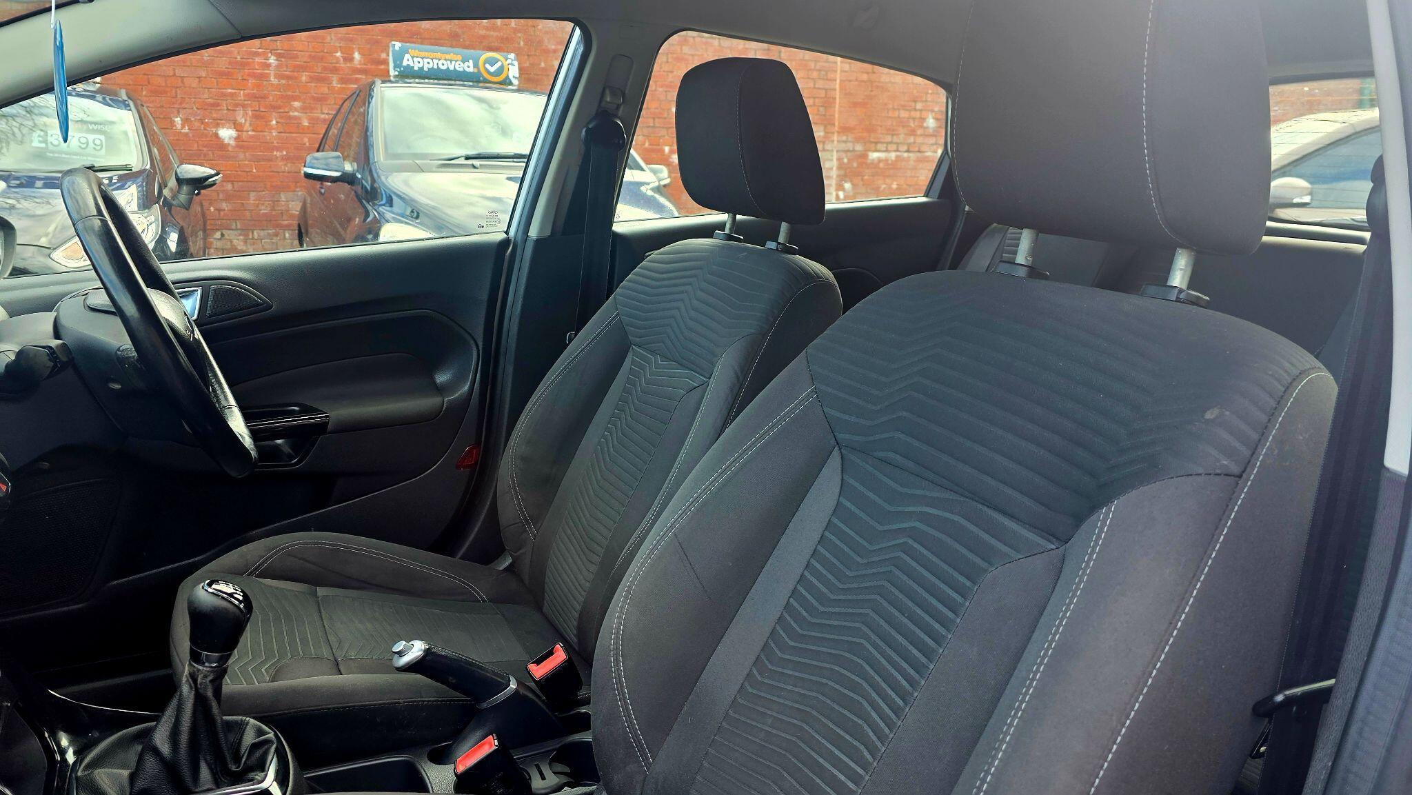 Ford Fiesta - Image 14