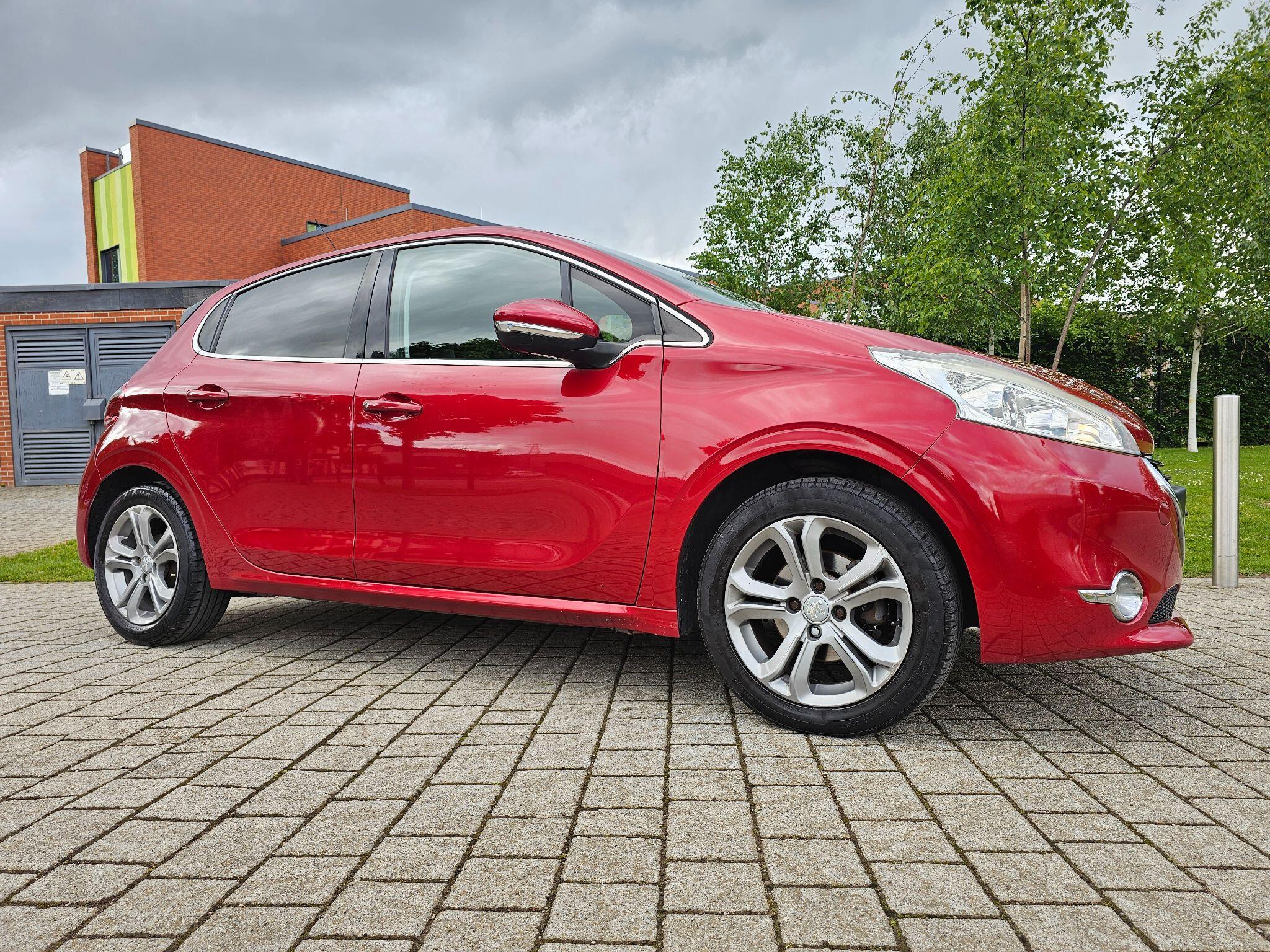 Peugeot 208 - Image 6