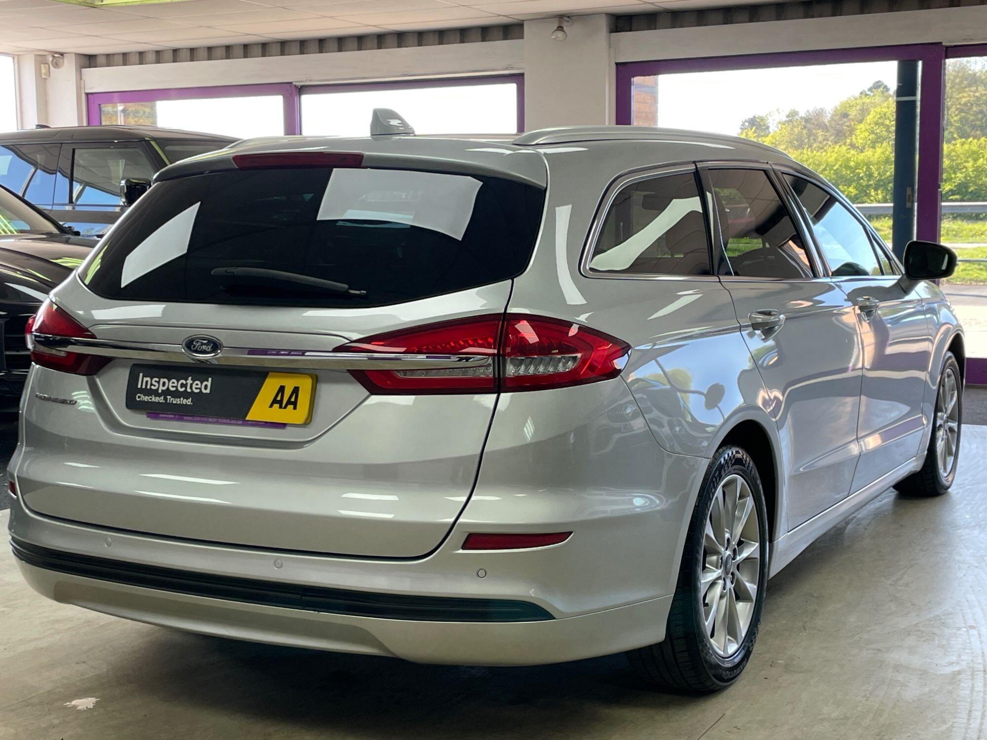 Ford Mondeo - Image 11