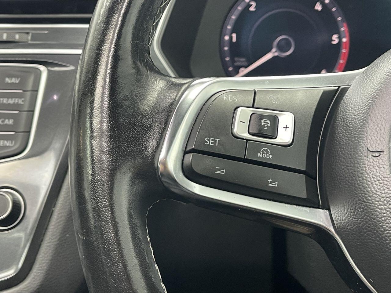 Volkswagen Tiguan - Image 27