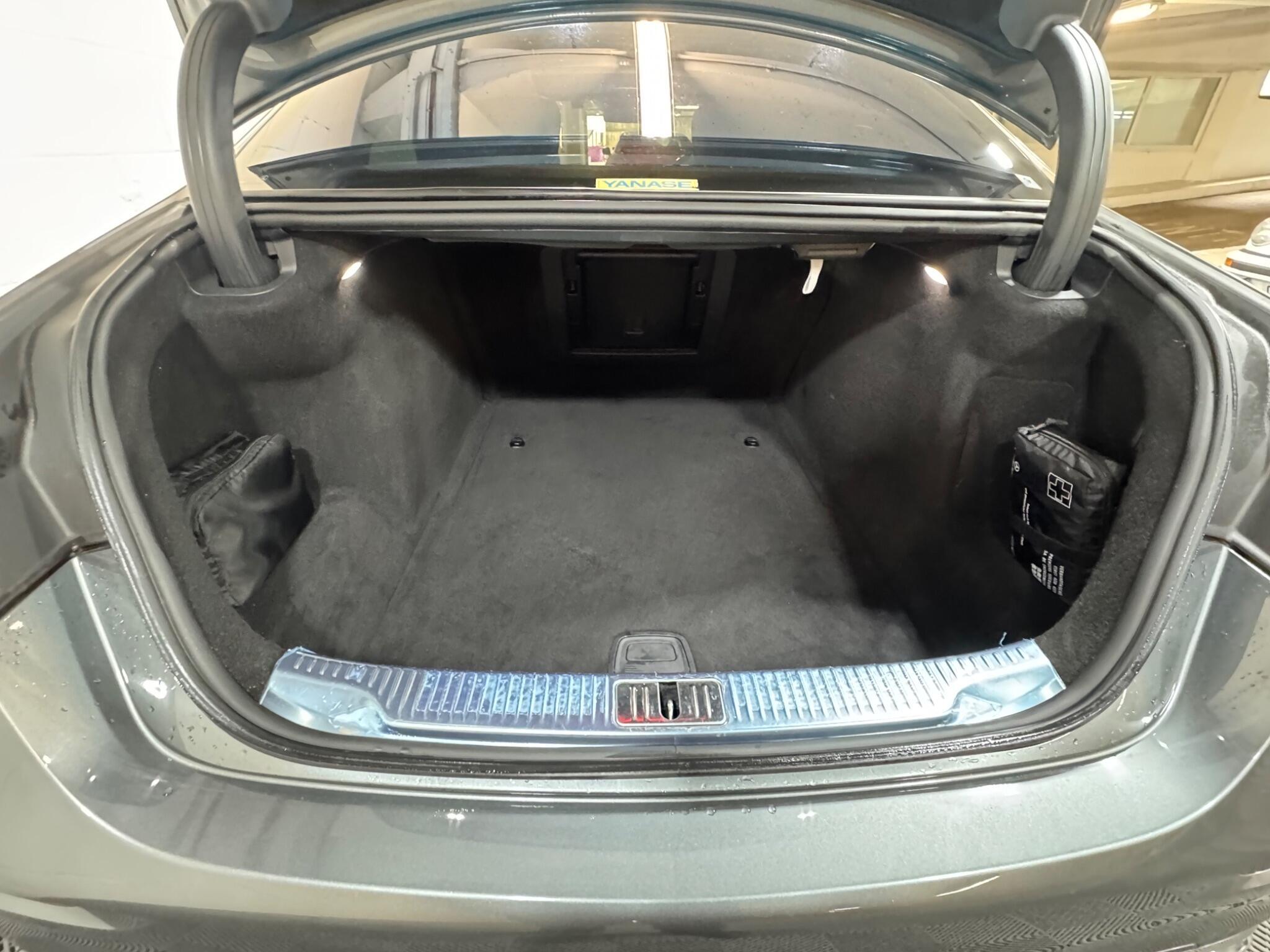 Mercedes S Class - Image 13