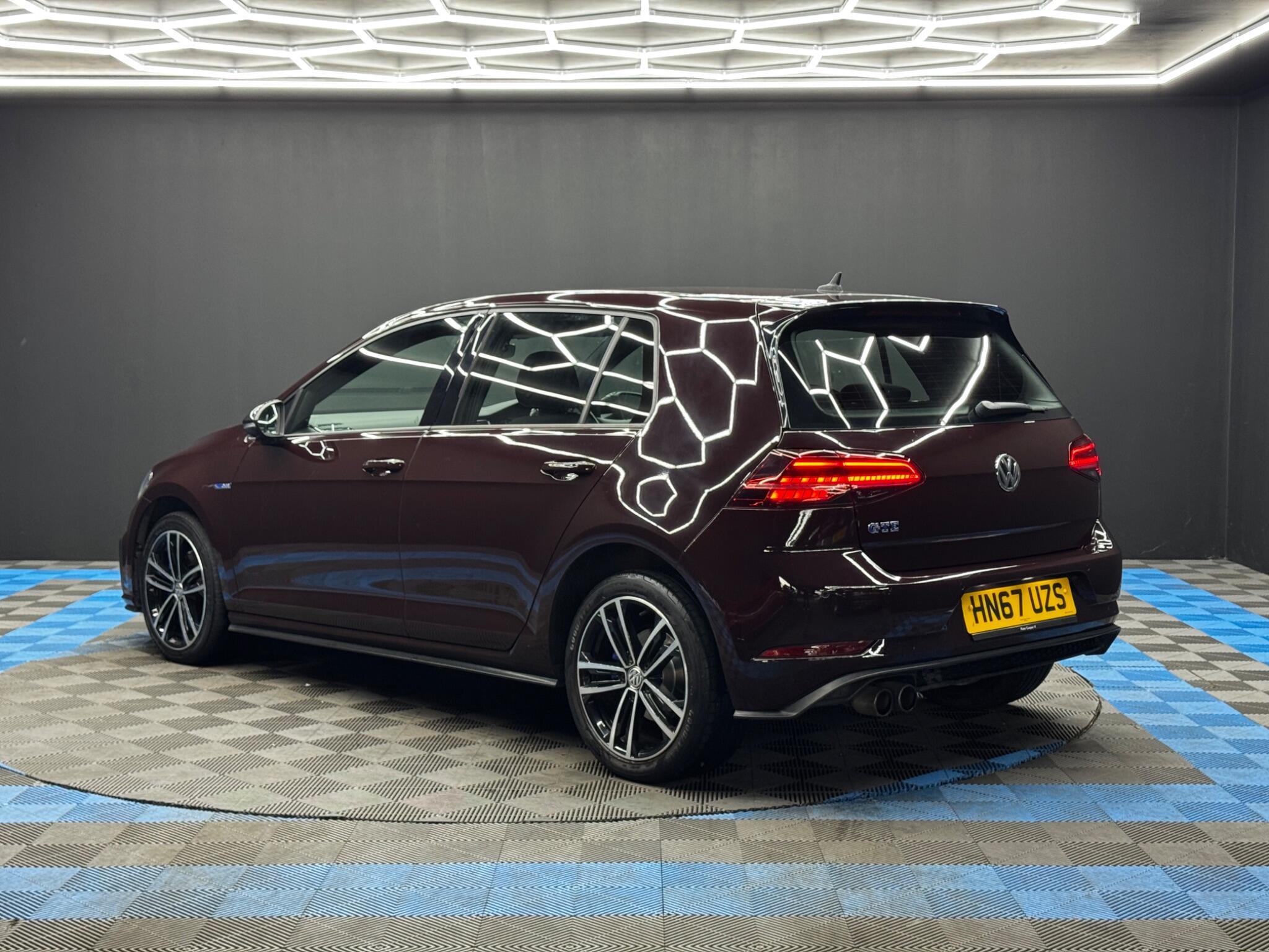 Volkswagen Golf - Image 7