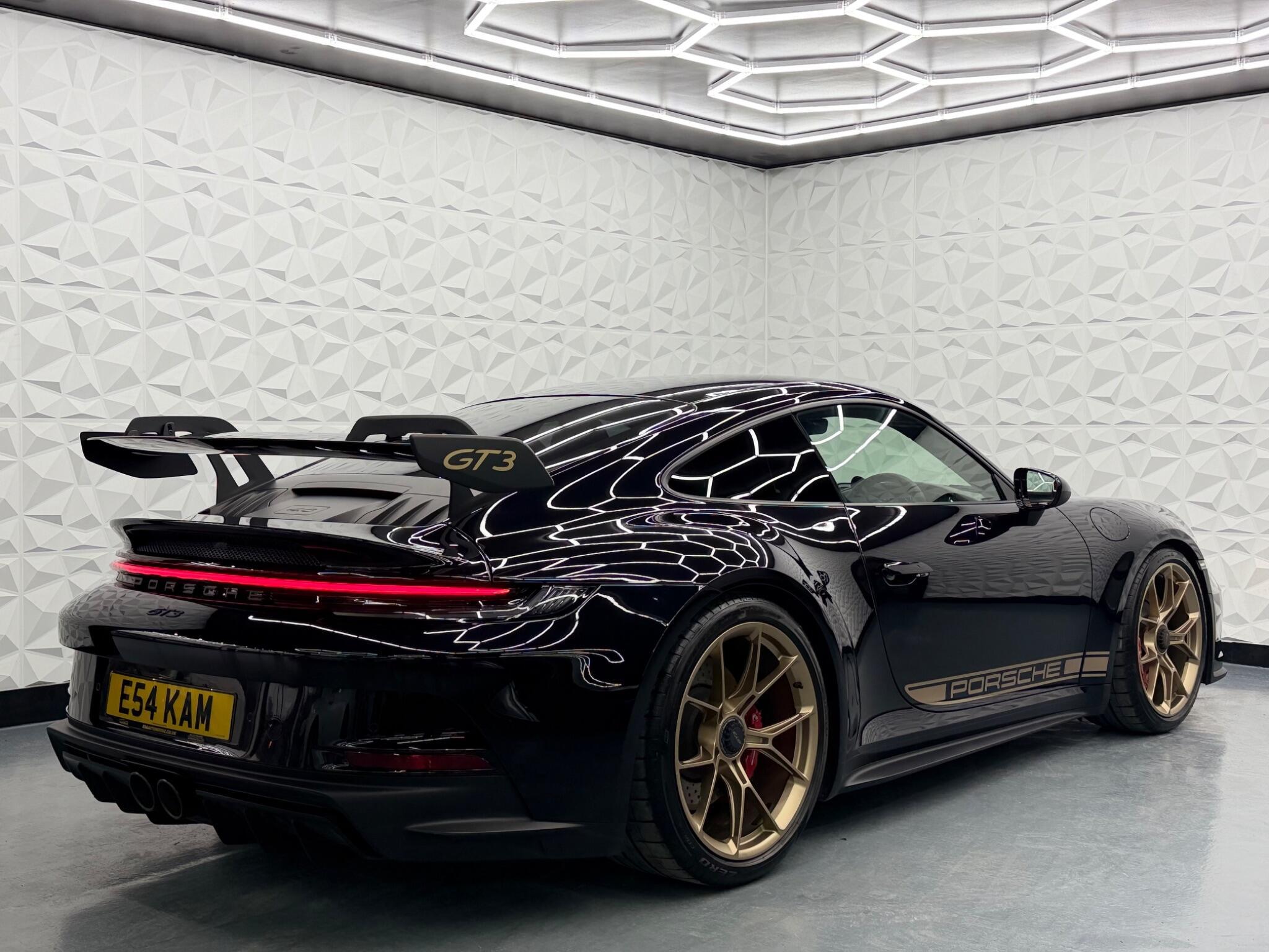 Porsche 911 - Image 12