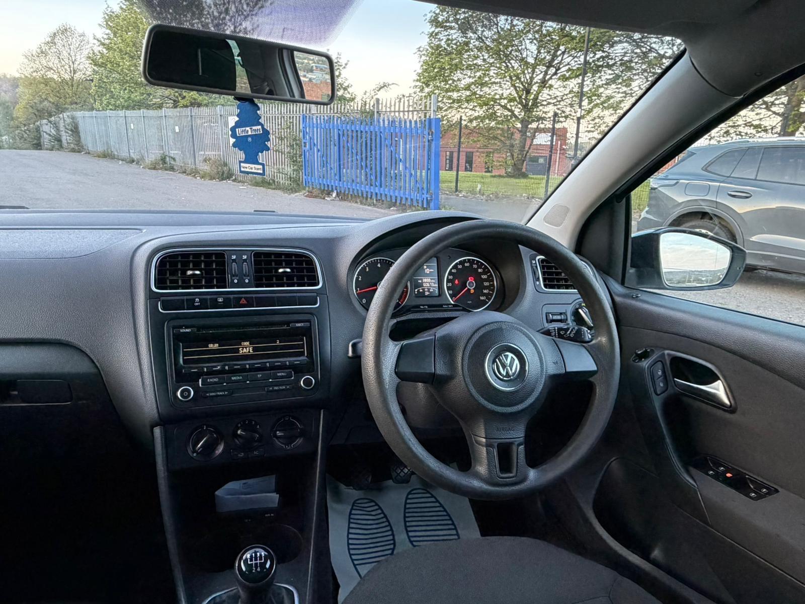 Volkswagen Polo - Image 20