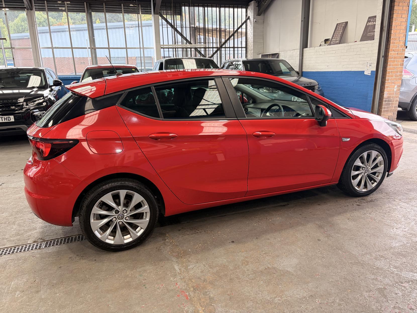Vauxhall Astra - Image 9
