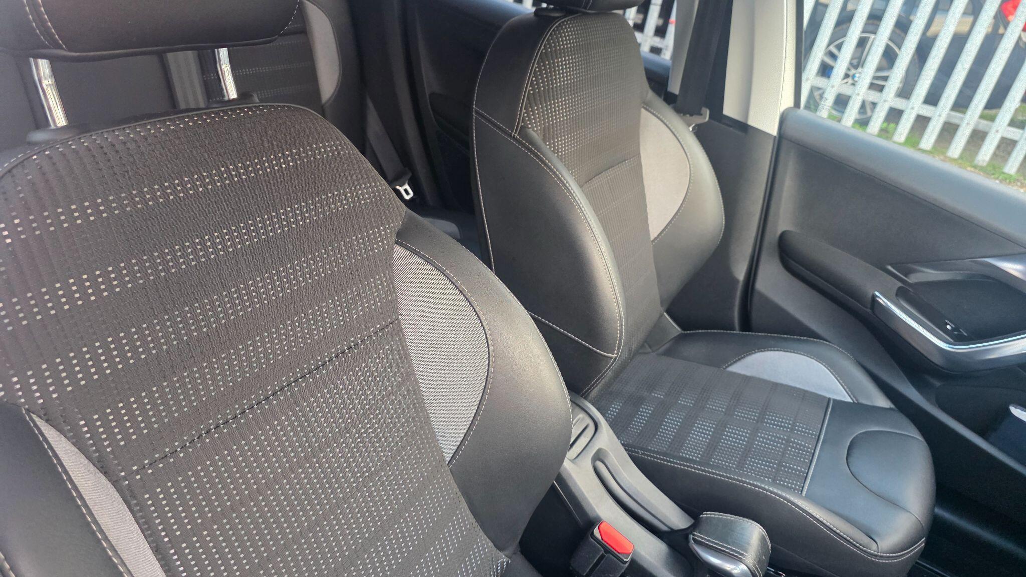 Peugeot 2008 - Image 31