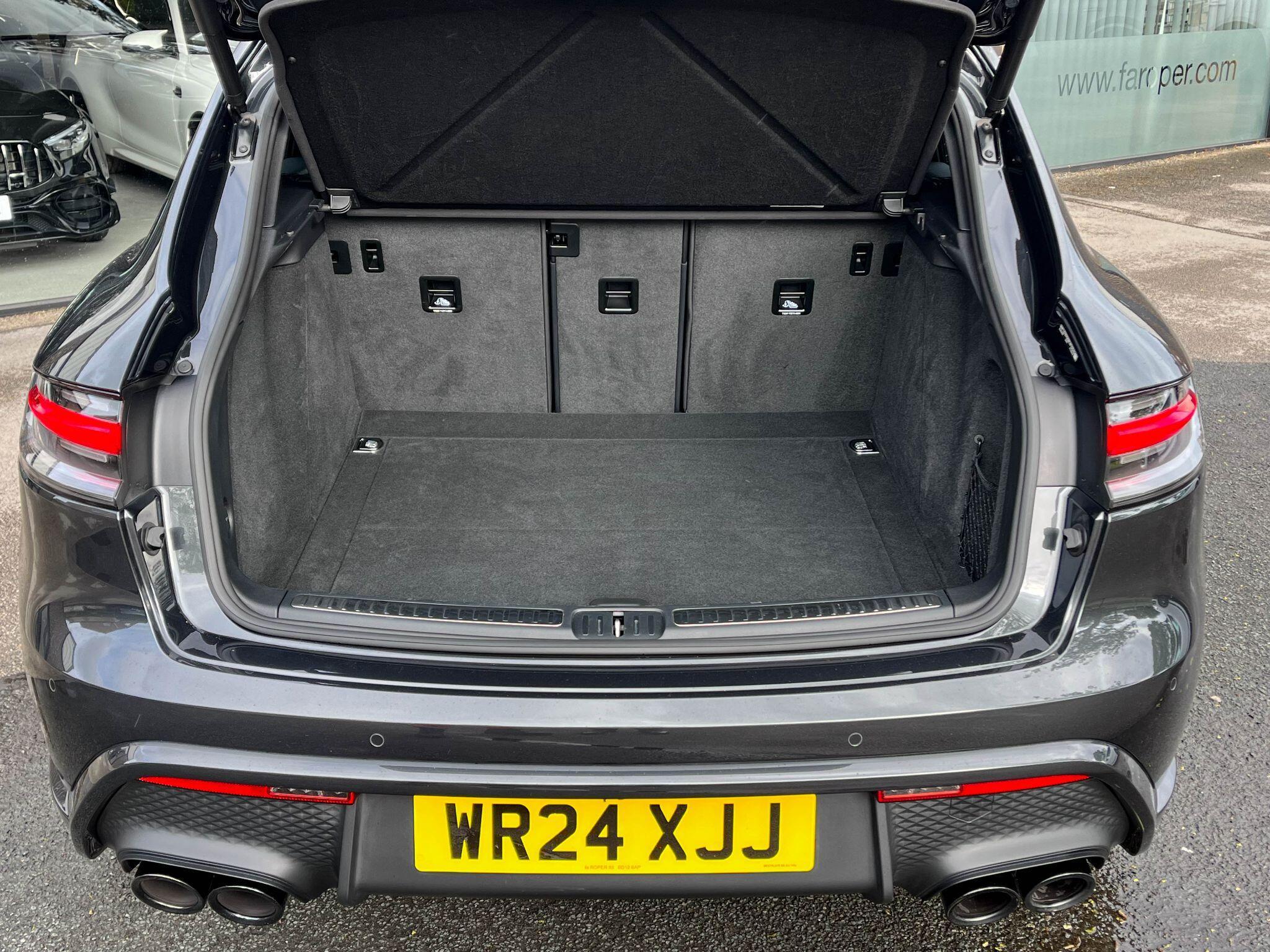Porsche Macan - Image 29
