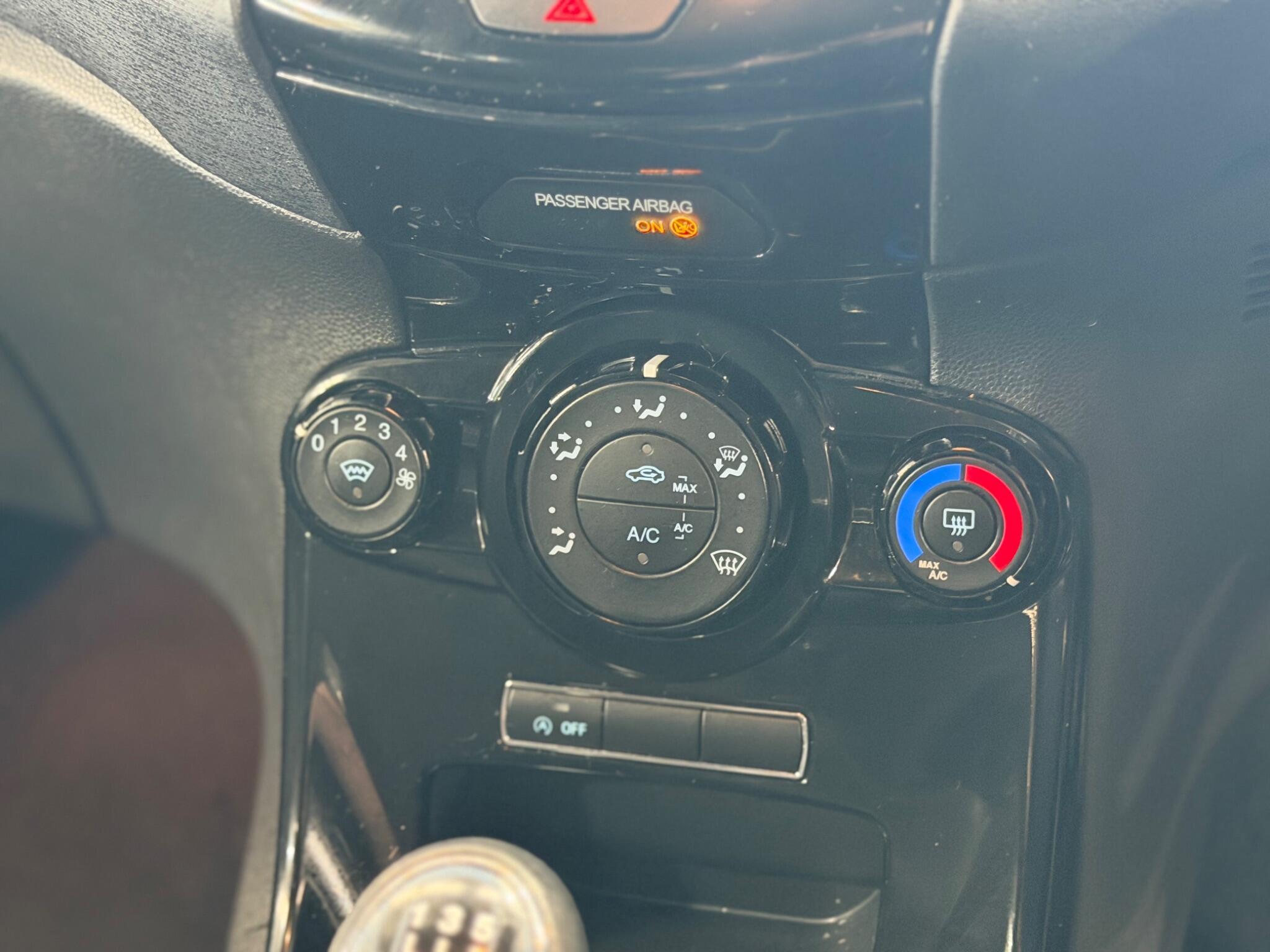 Ford Fiesta - Image 28