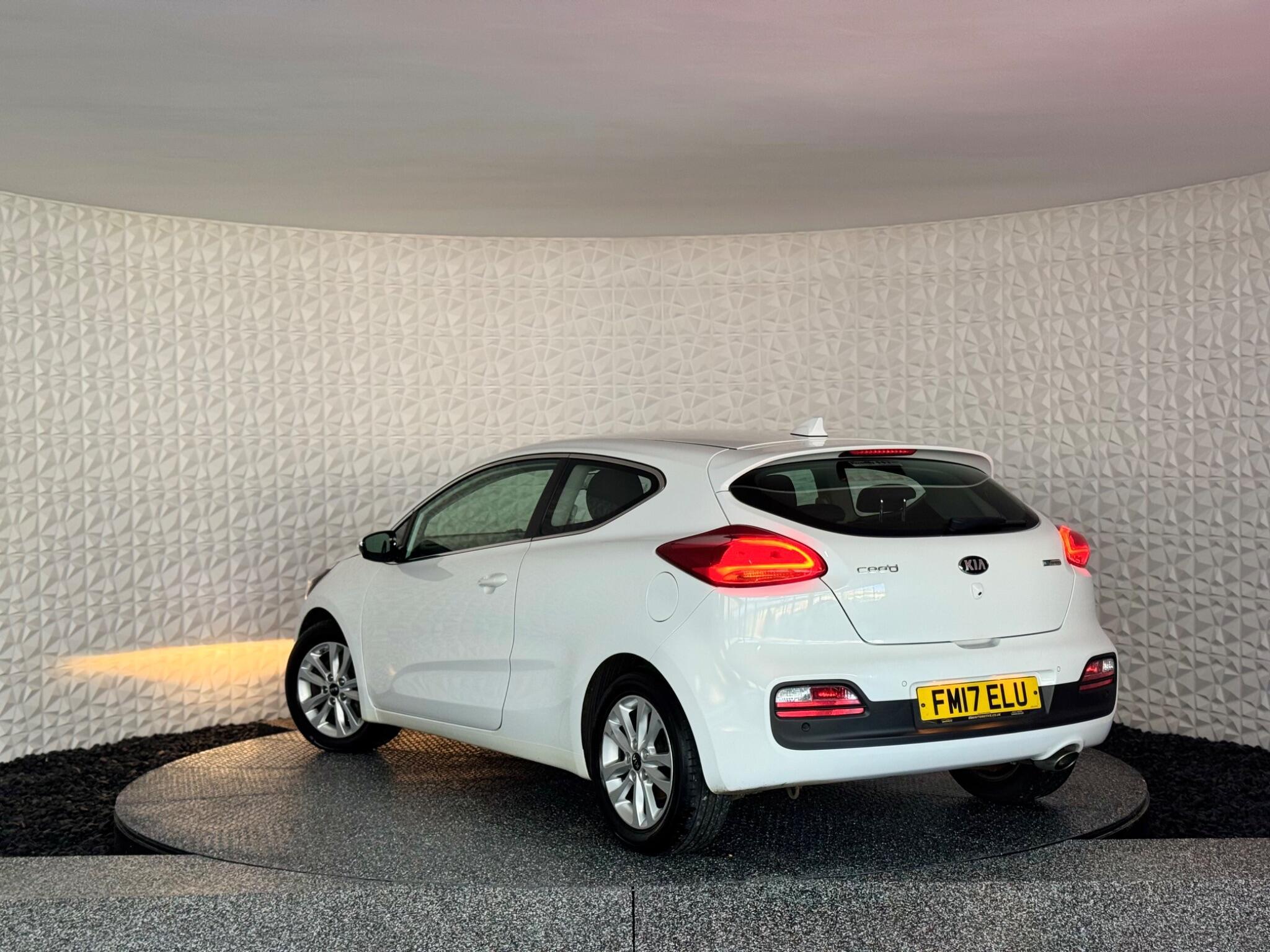 Kia ProCeed - Image 3