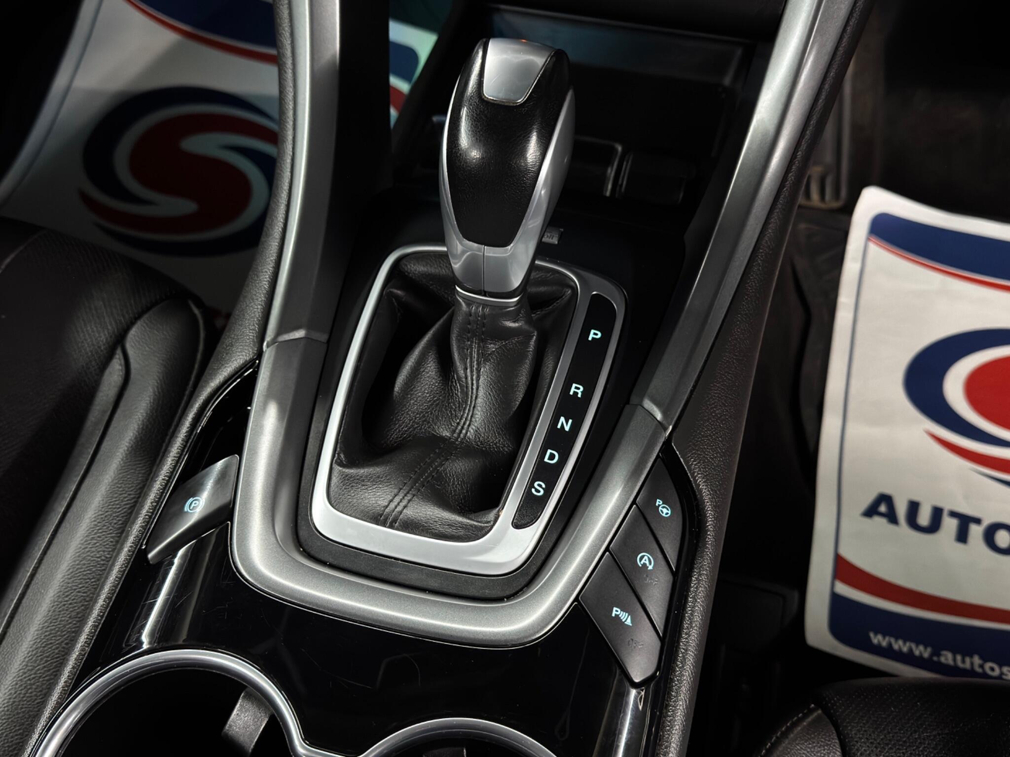 Ford Mondeo - Image 25