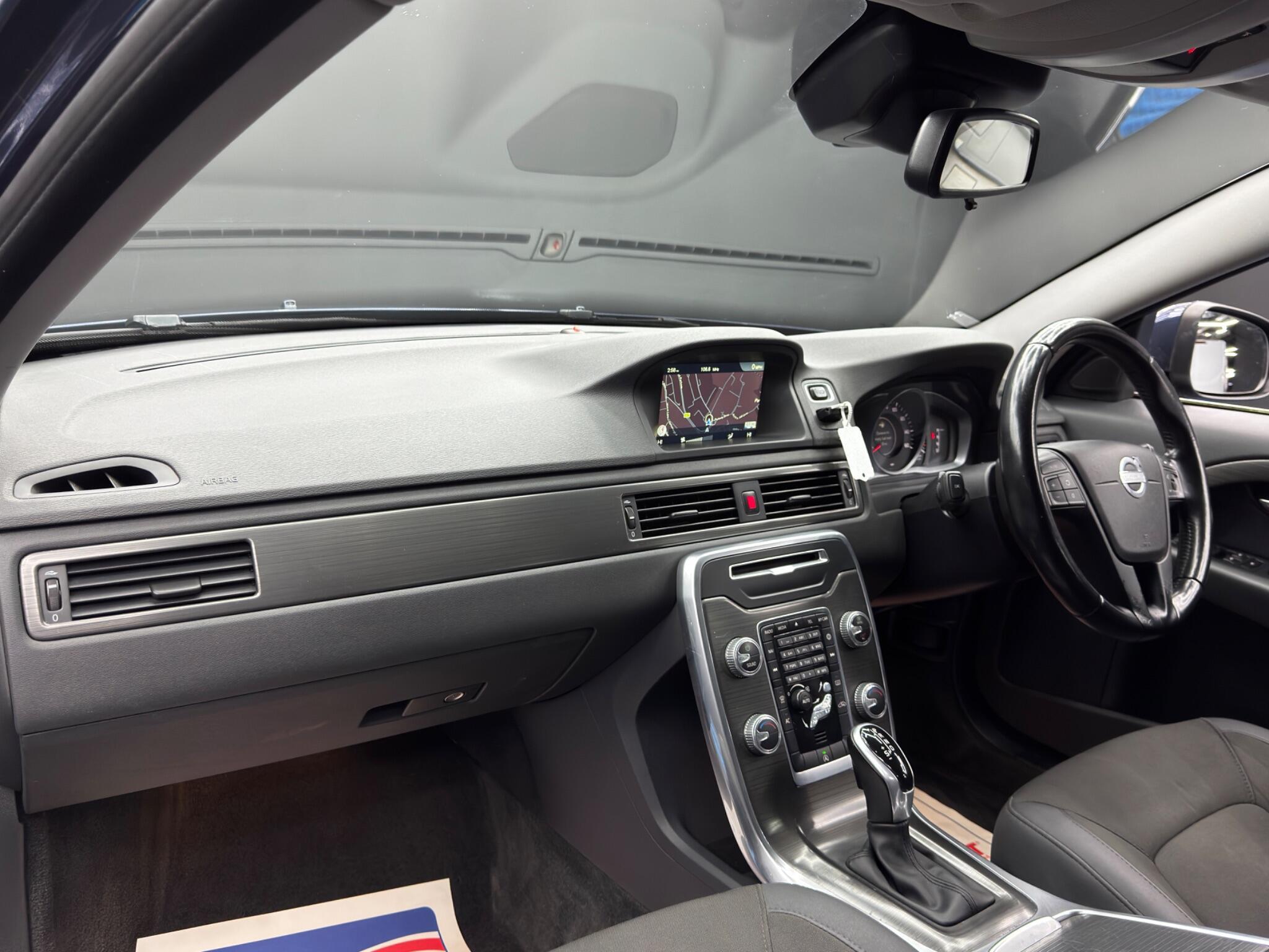 Volvo V70 - Image 11