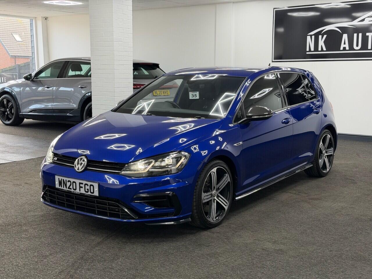 Volkswagen Golf - Image 10