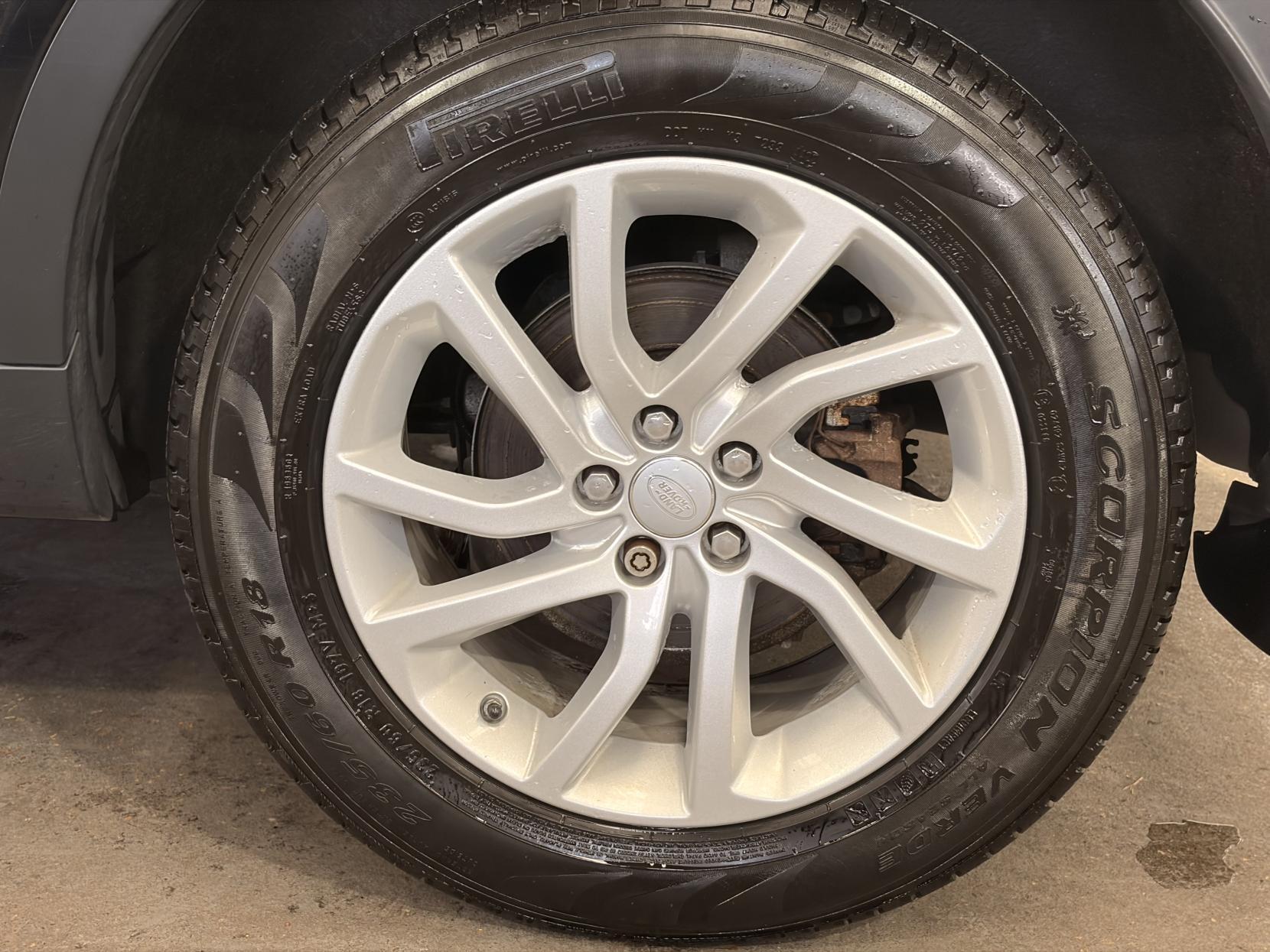 Land Rover DISCOVERY SPORT - Image 16