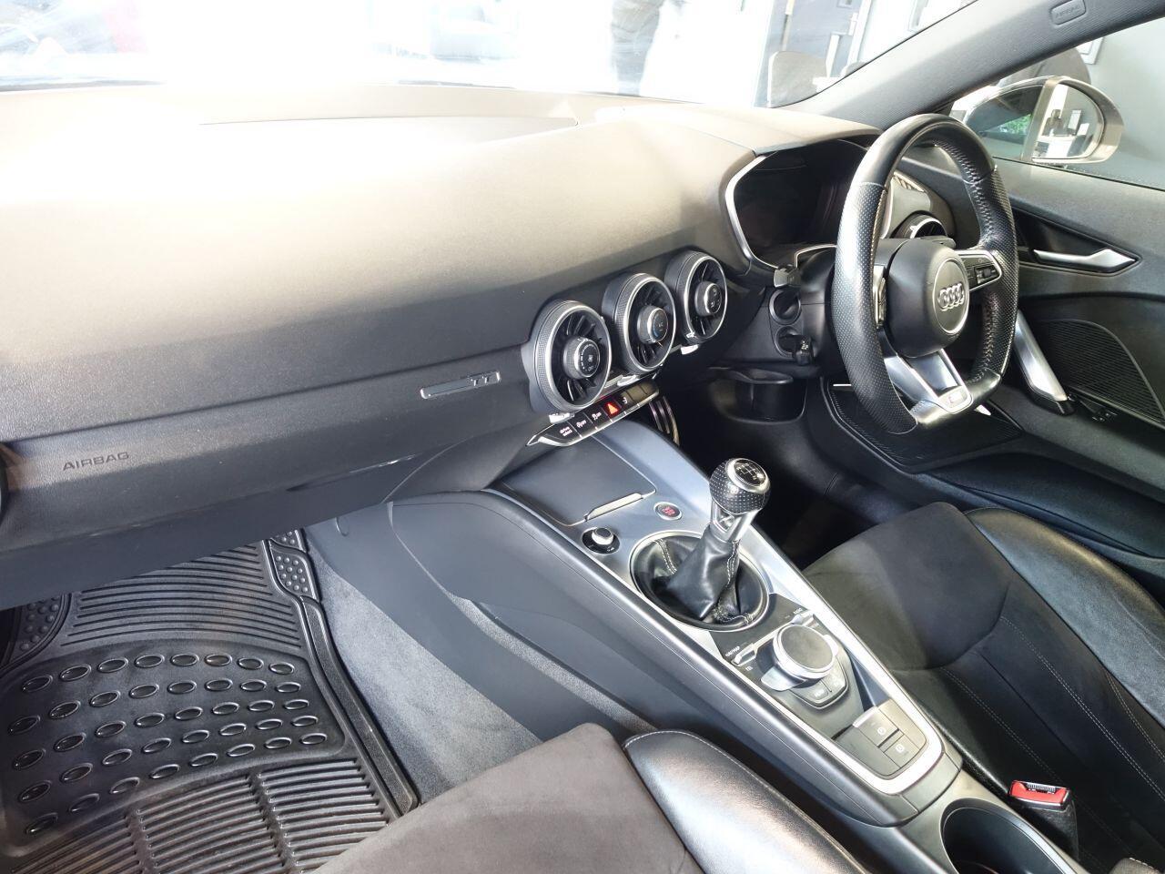 Audi TT - Image 11