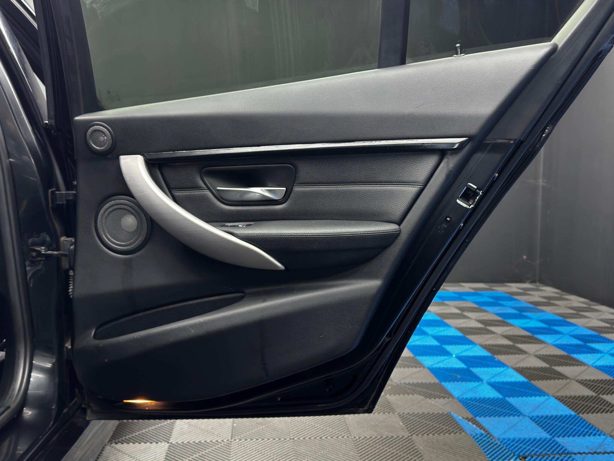 BMW 3 Series - Image 6