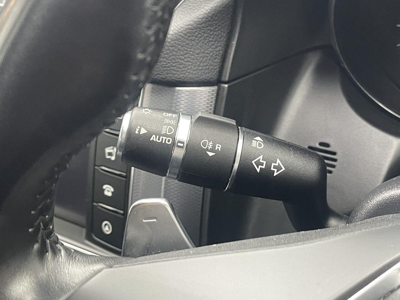 Jaguar XF - Image 21