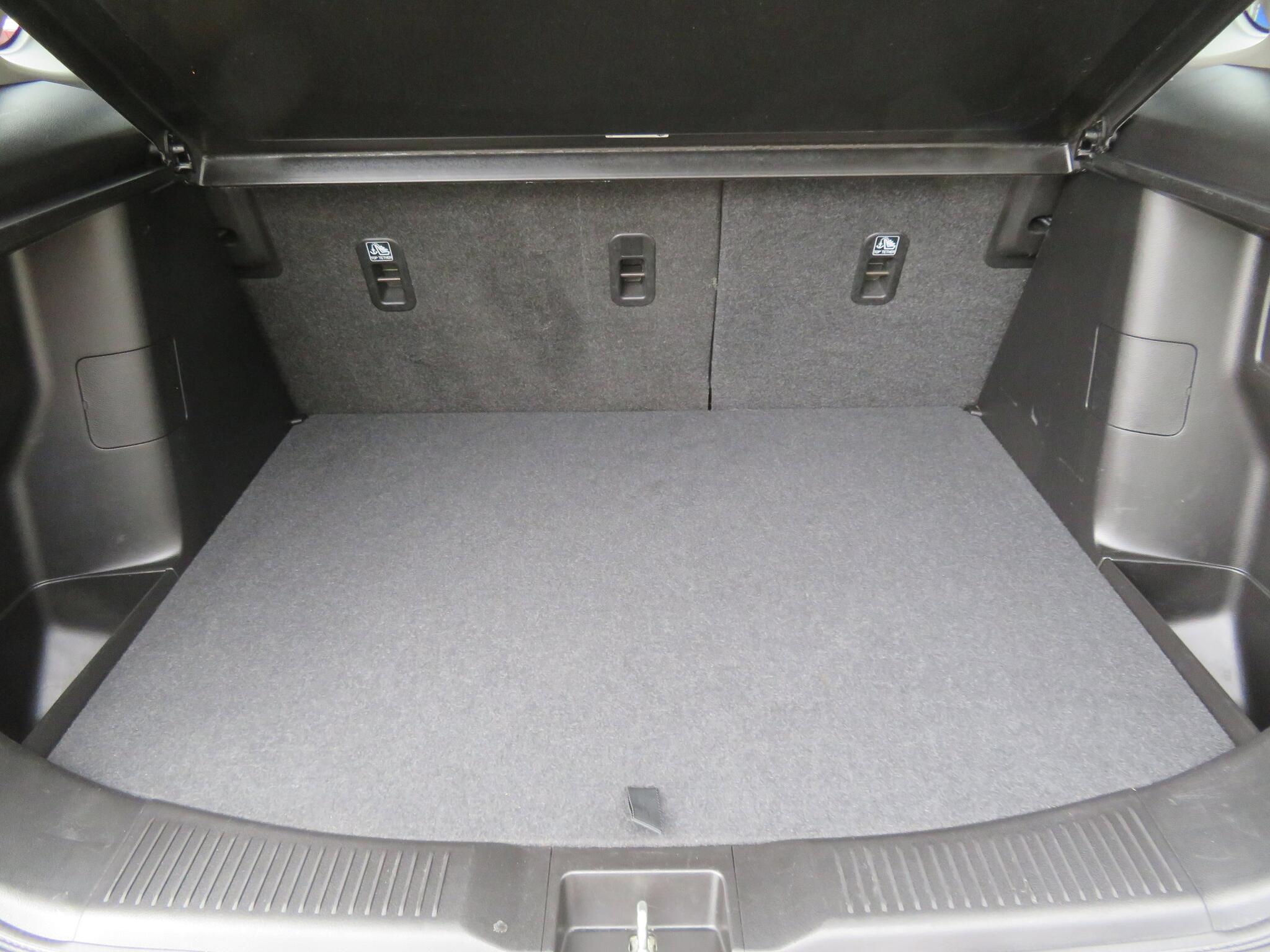 Suzuki S-Cross - Image 11