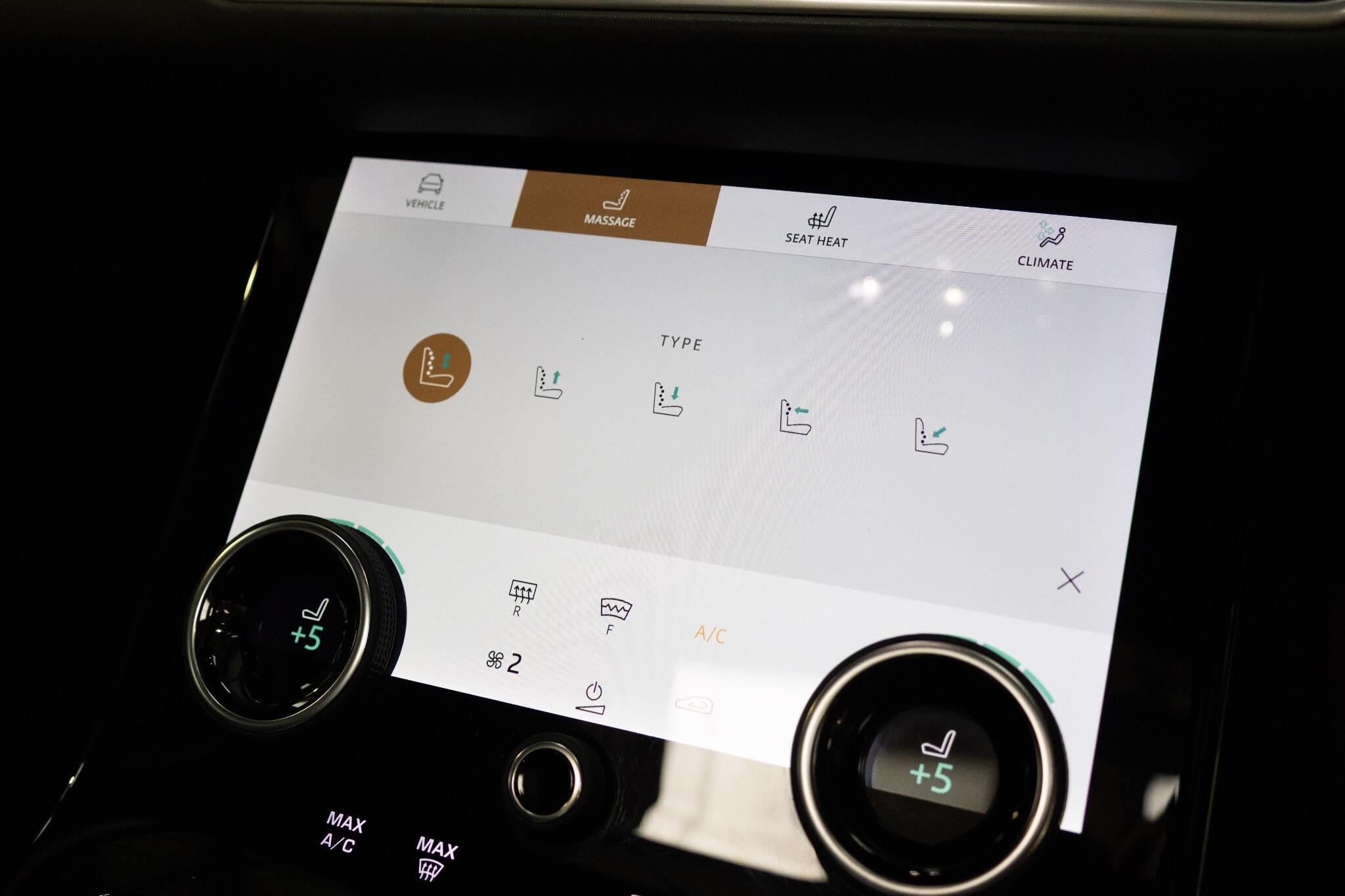 Land Rover Range Rover Velar - Image 29