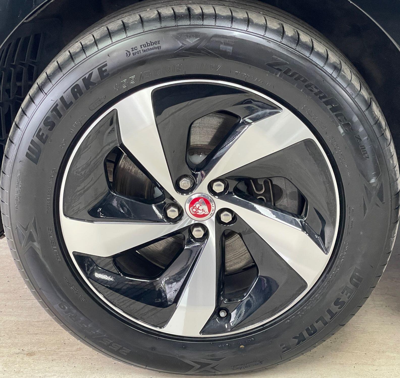 Jaguar F-Pace - Image 18