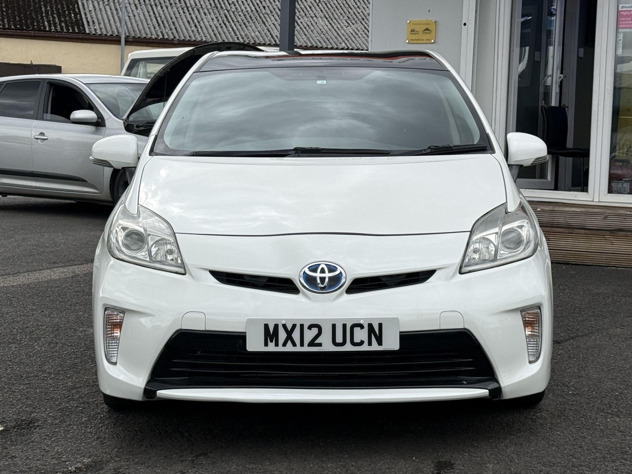 Toyota Prius - Image 4