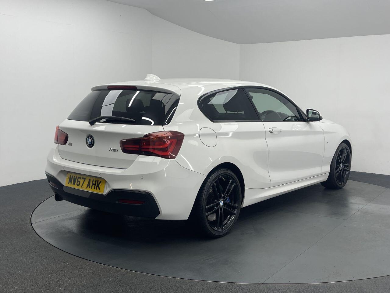 BMW 1 Series - Image 10
