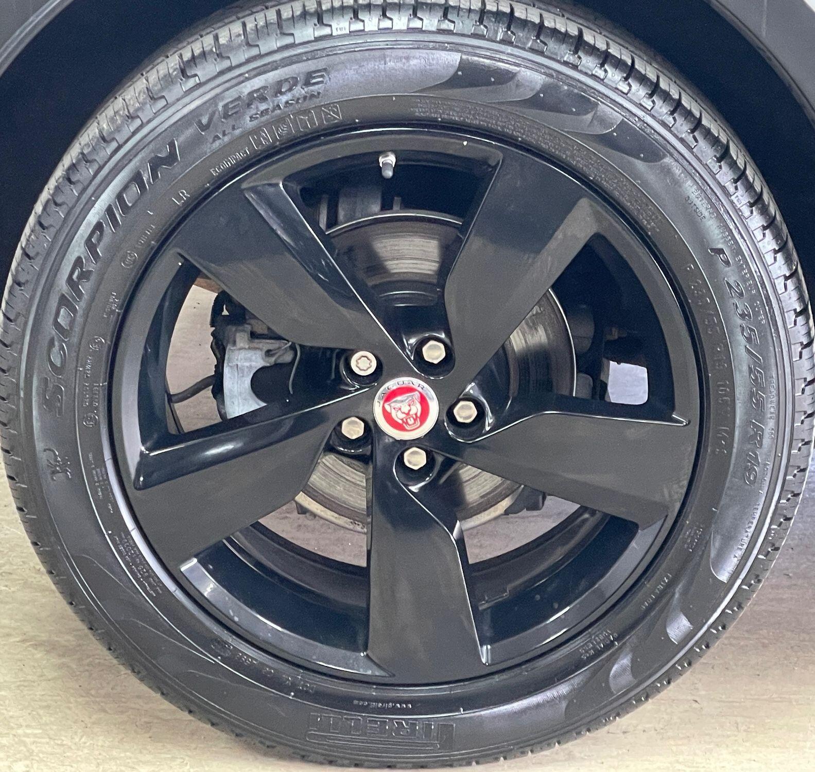 Jaguar E-Pace - Image 17