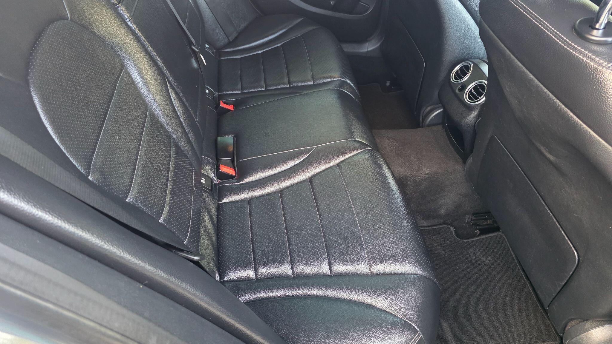 Mercedes C Class - Image 40
