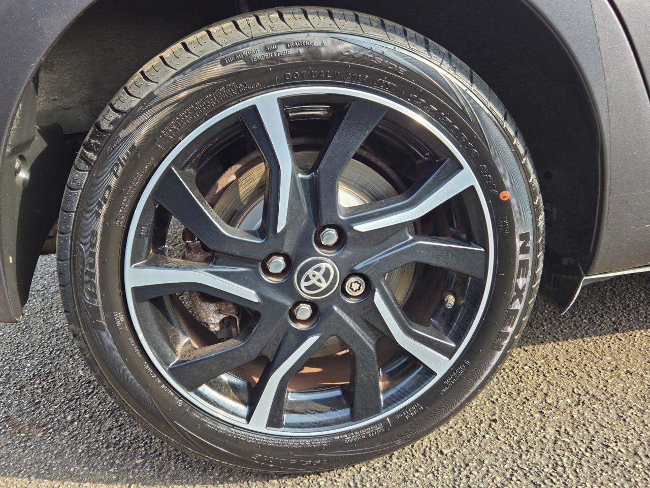 Toyota Yaris - Image 38