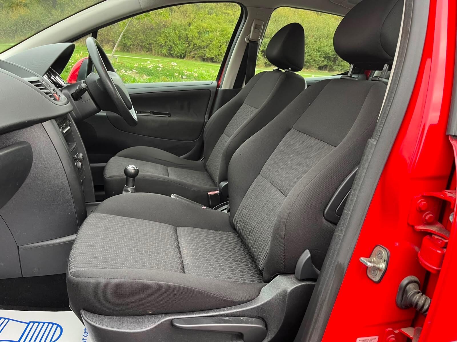 Peugeot 207 - Image 8