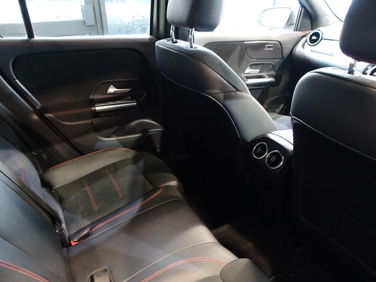 Mercedes-benz GLA - Image 10