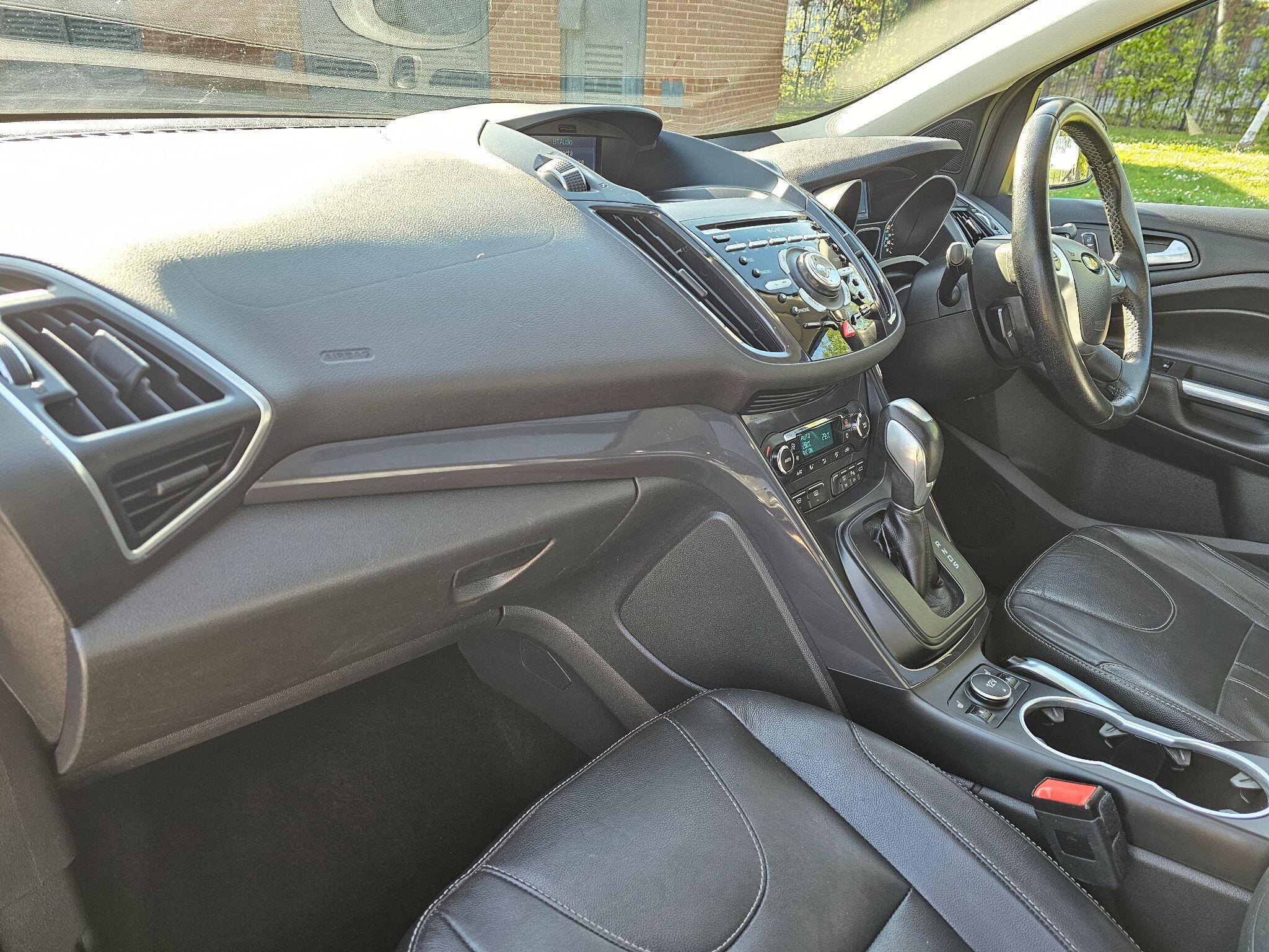 Ford Kuga - Image 23