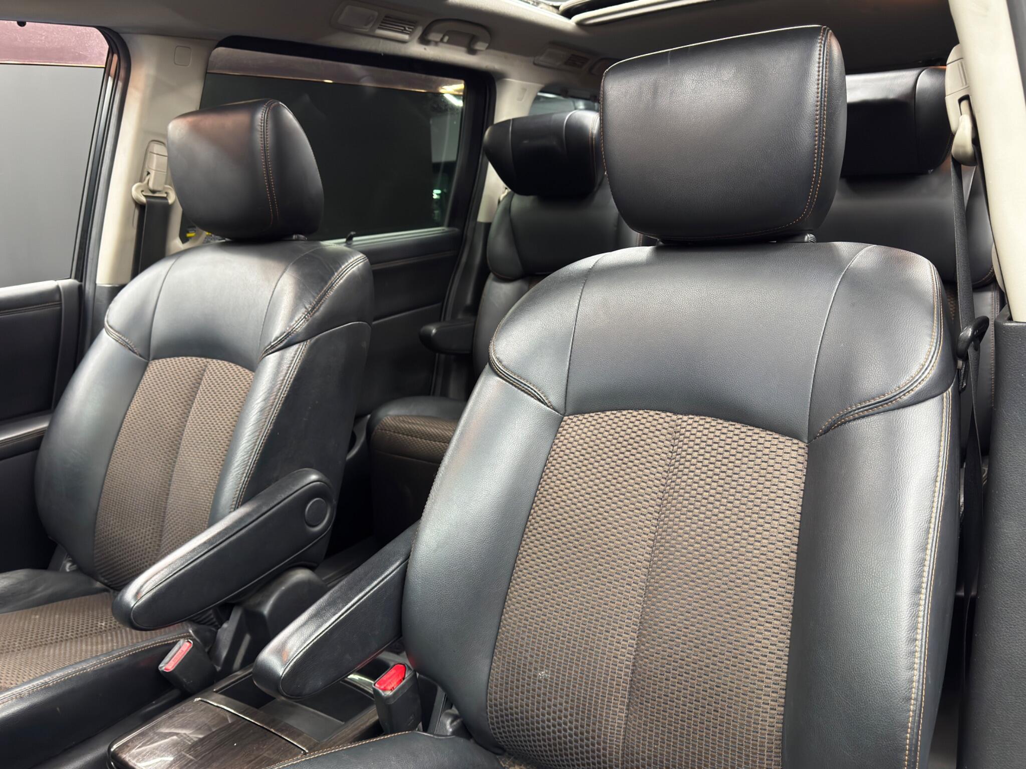 Nissan Elgrand - Image 14