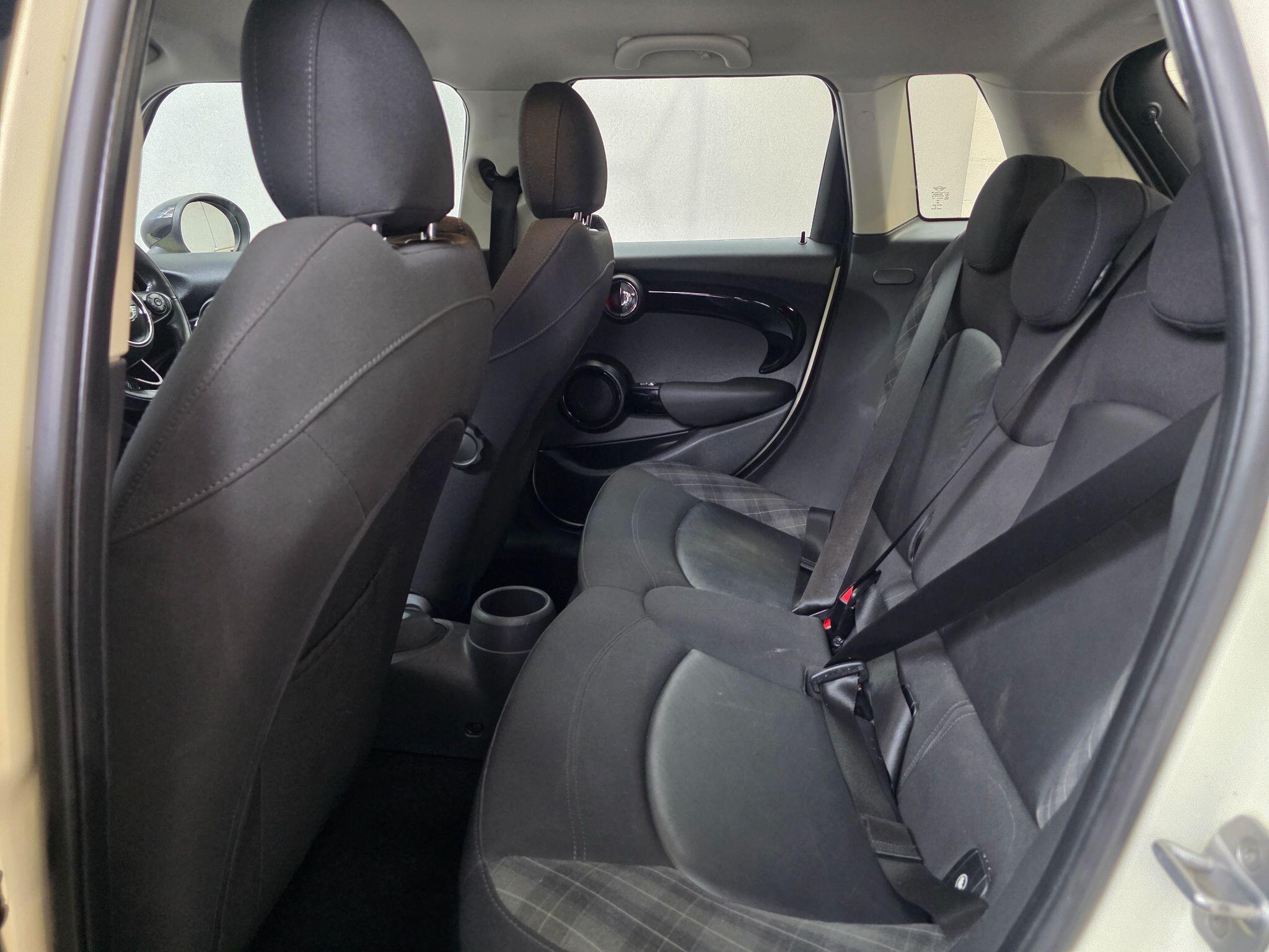 MINI Hatch - Image 32