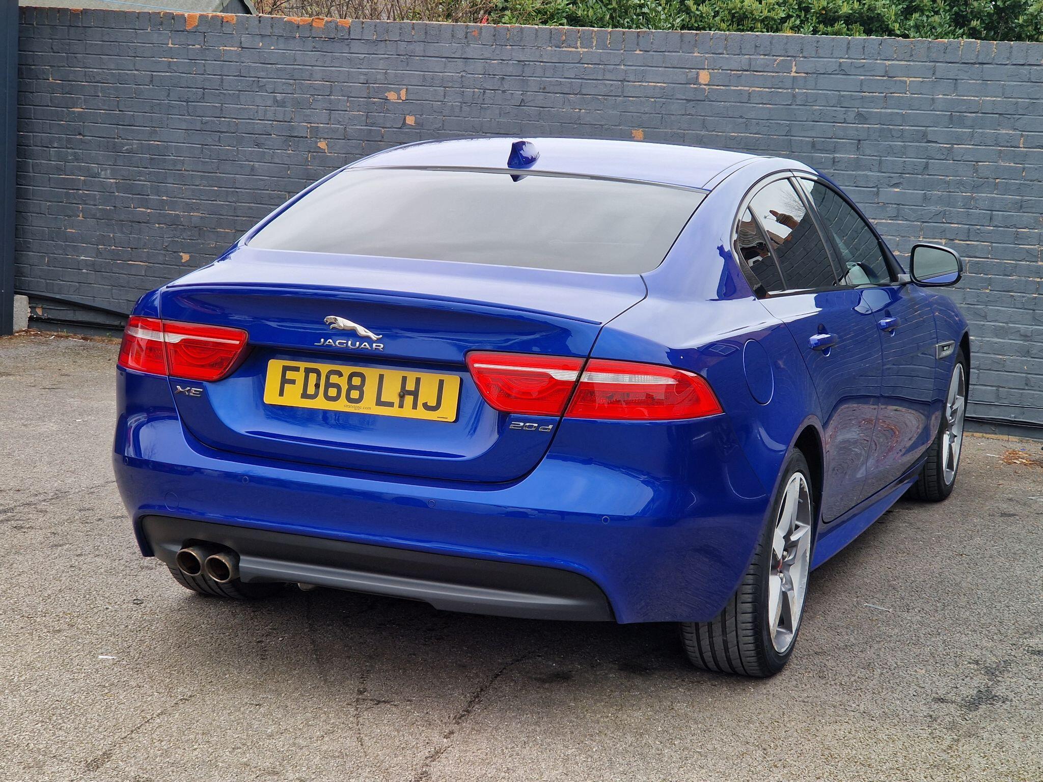 Jaguar XE - Image 10