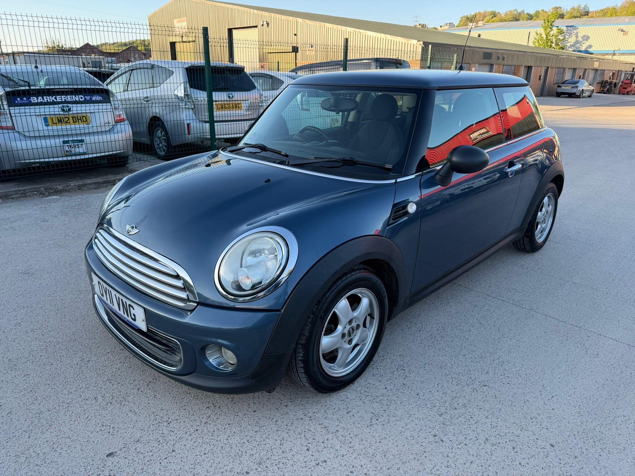 MINI Hatch - Image 3