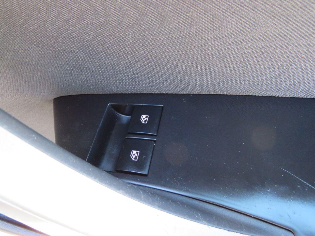 Vauxhall Astra - Image 19