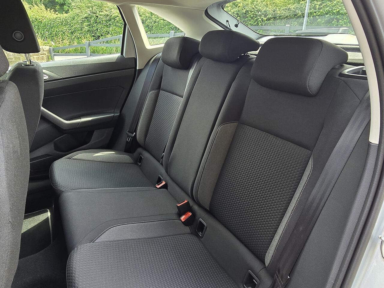 Volkswagen Taigo - Image 5