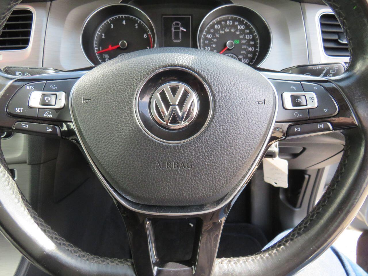 Volkswagen Golf - Image 16