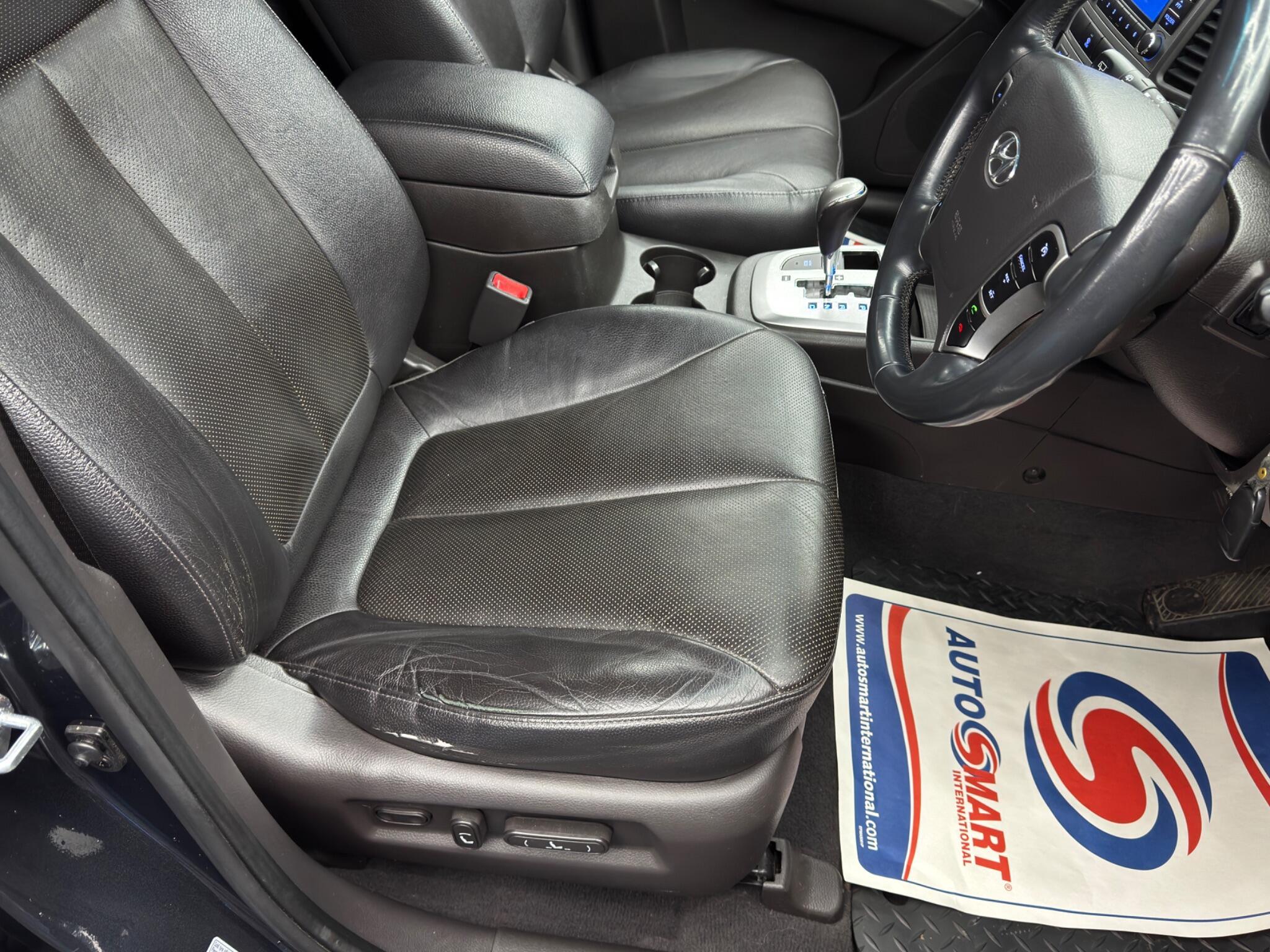 Hyundai Santa Fe - Image 13