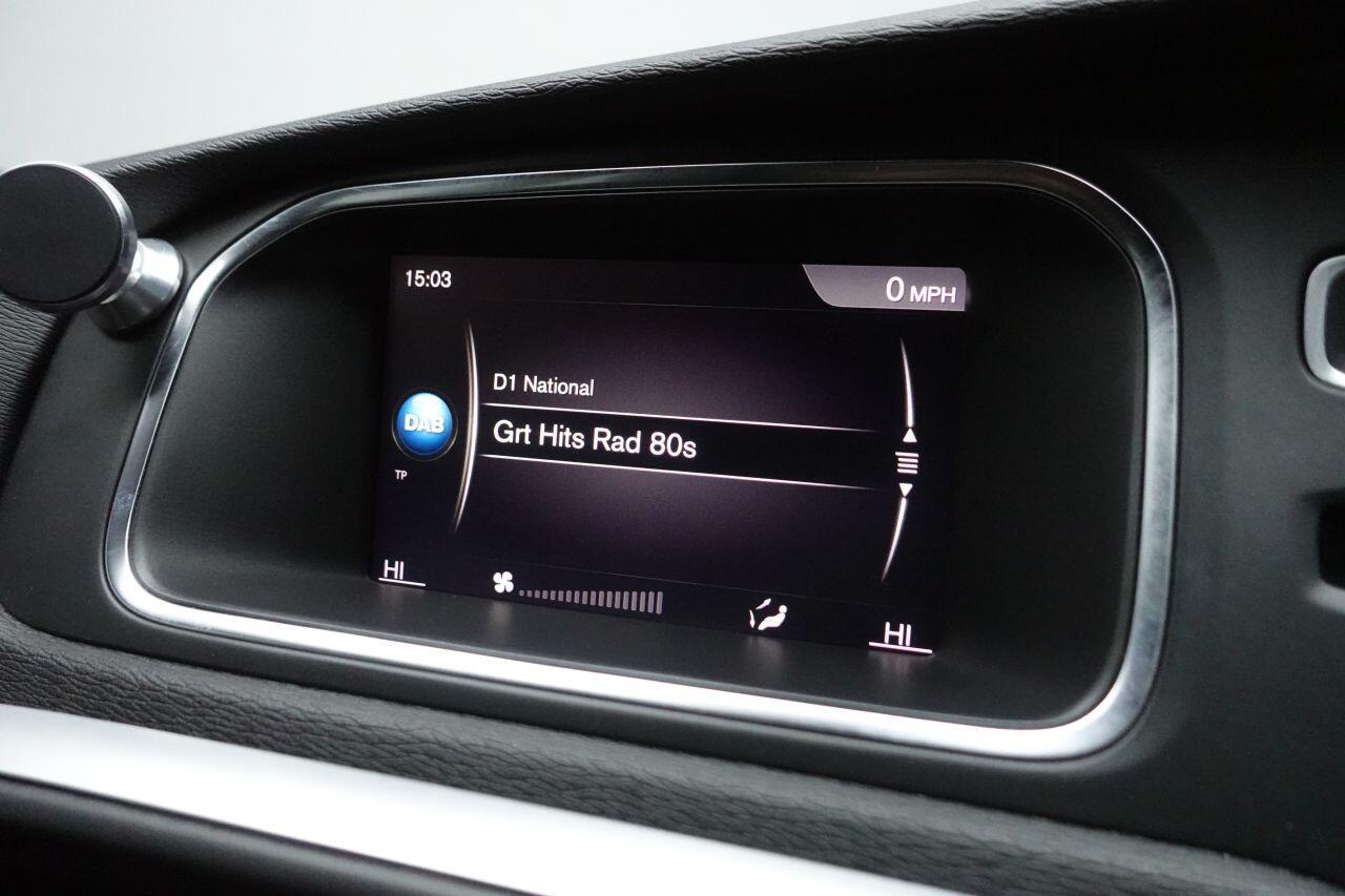 Volvo V40 - Image 36