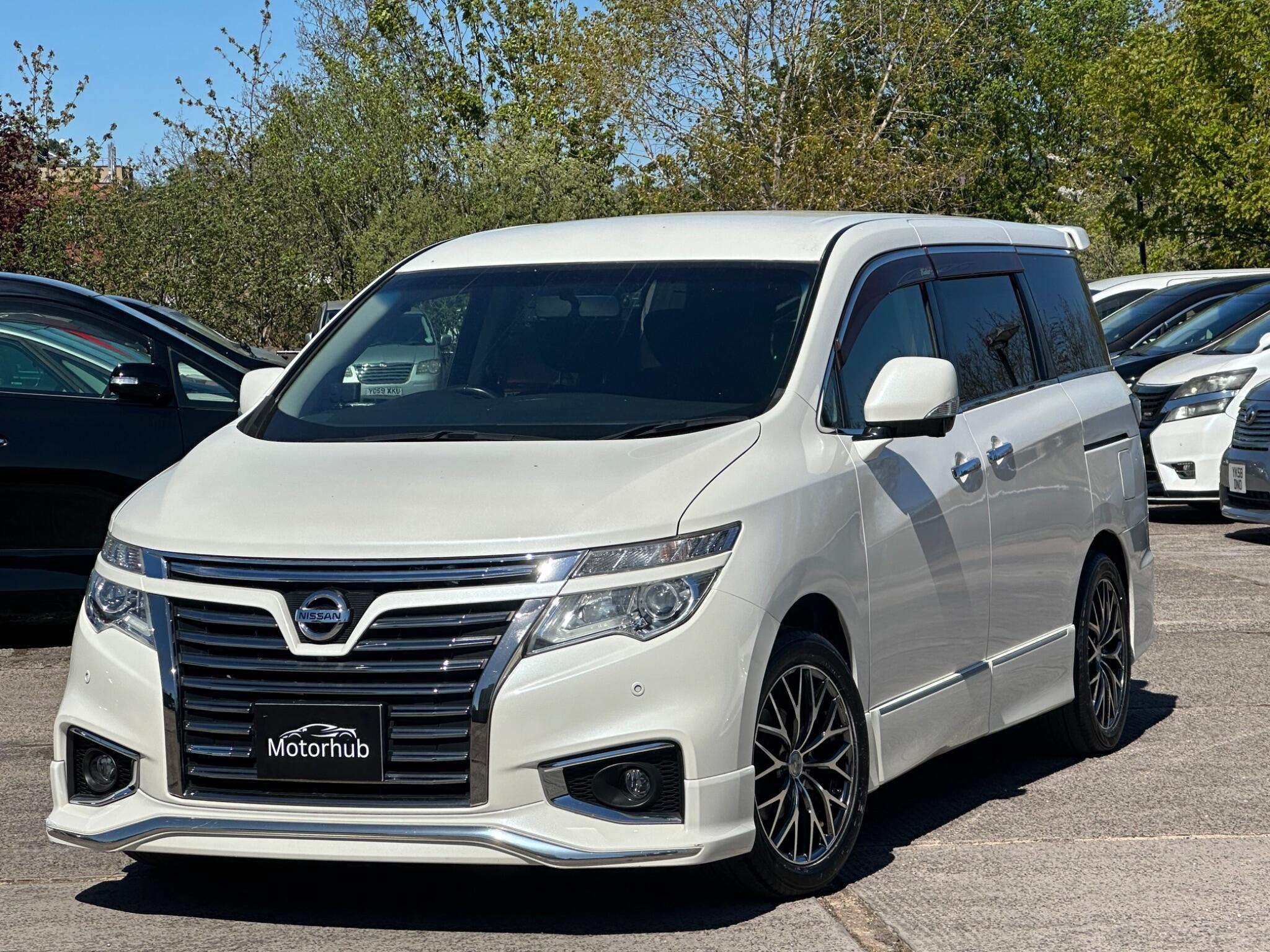 Nissan Elgrand - Image 5