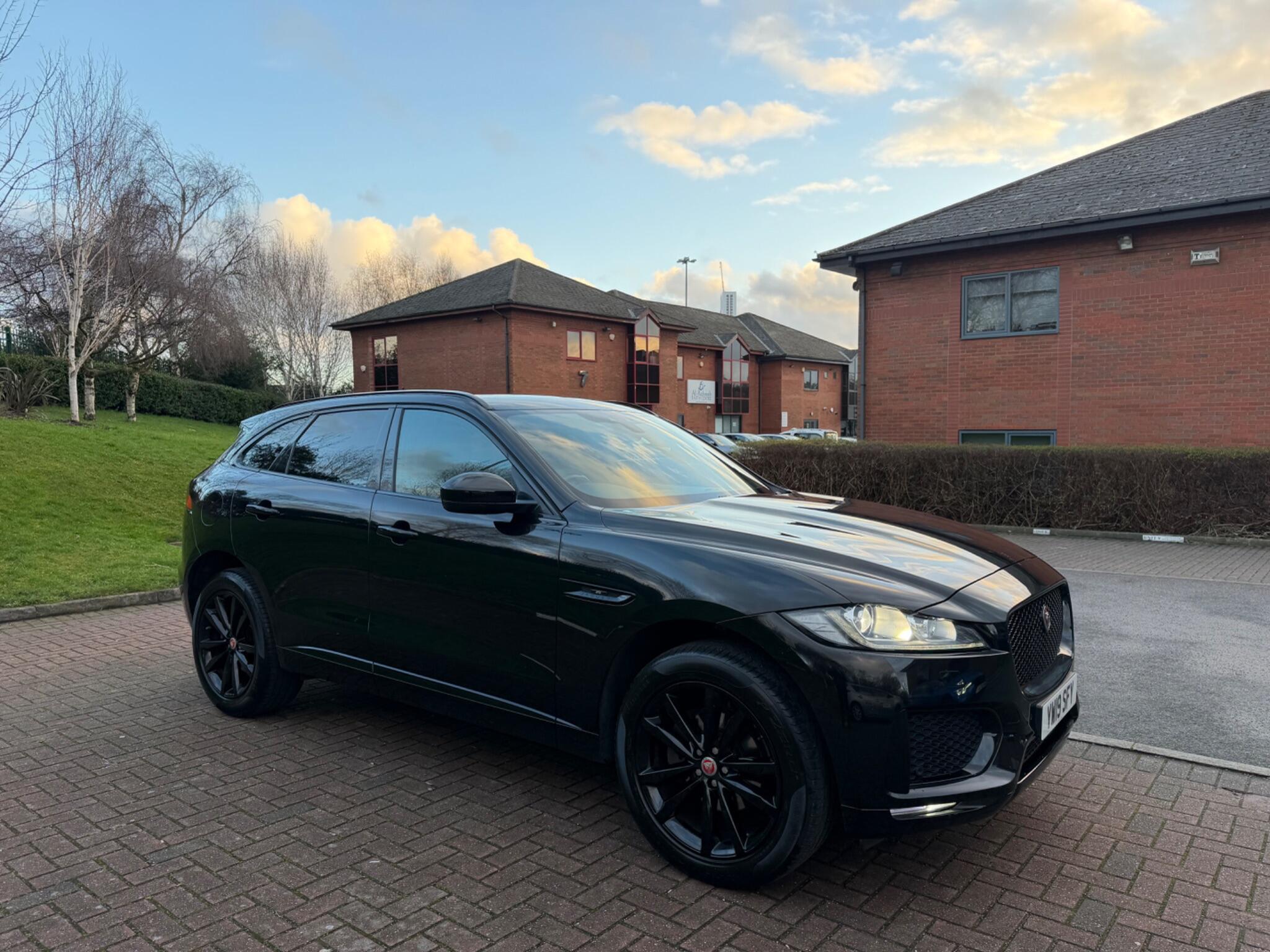 Jaguar F-Pace - Image 8