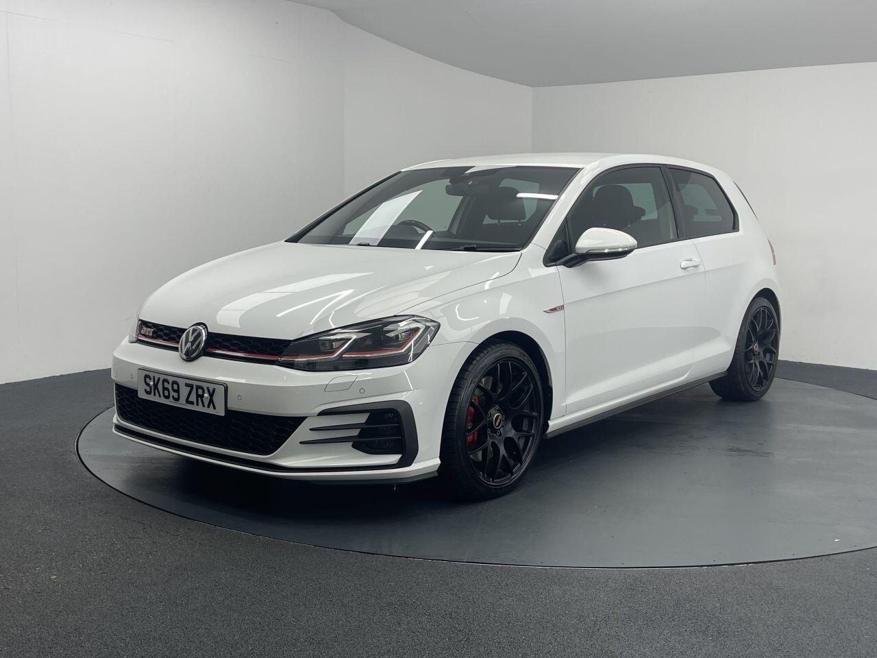 Volkswagen Golf - Image 10
