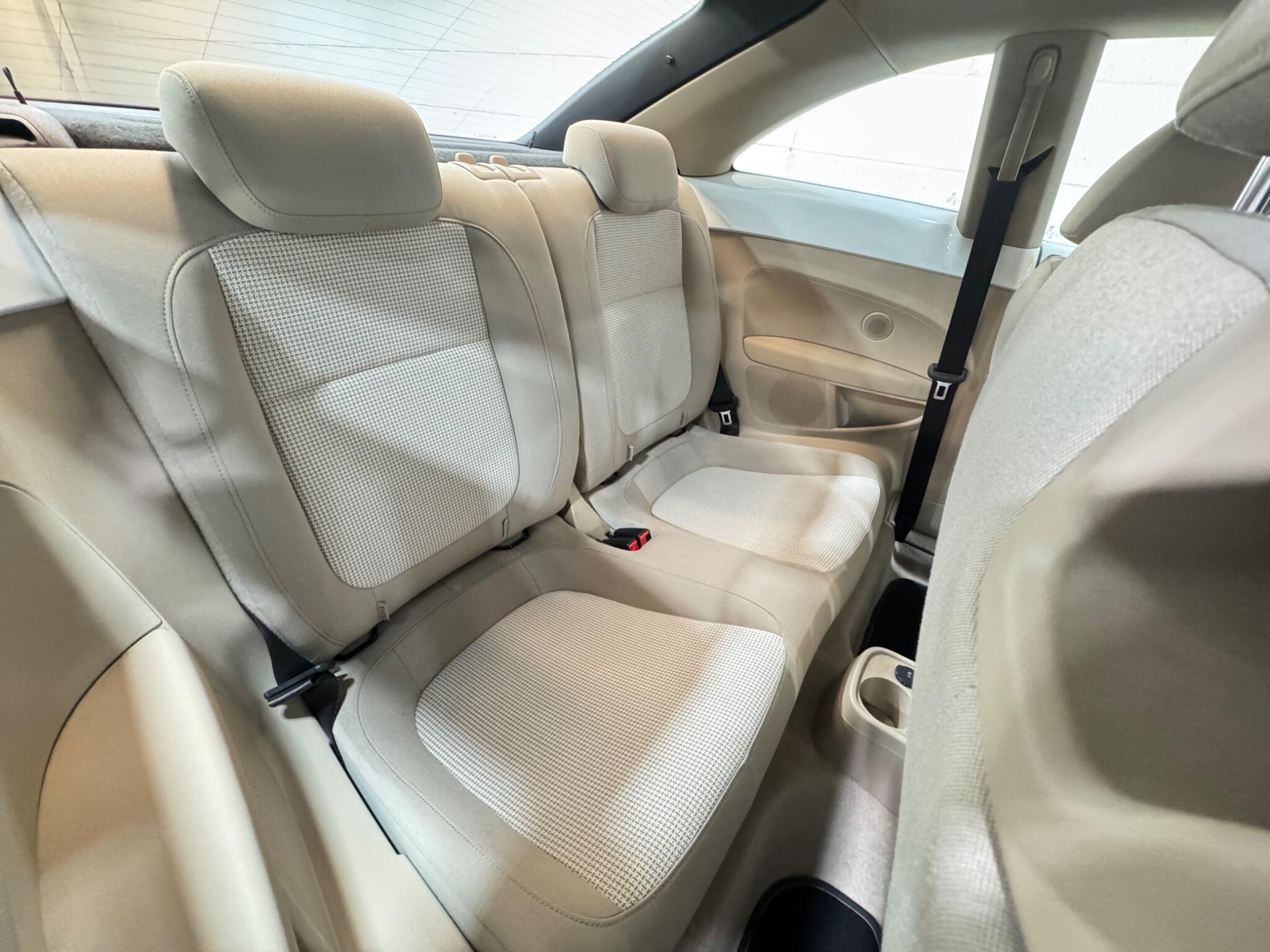 Volkswagen Beetle - Image 11